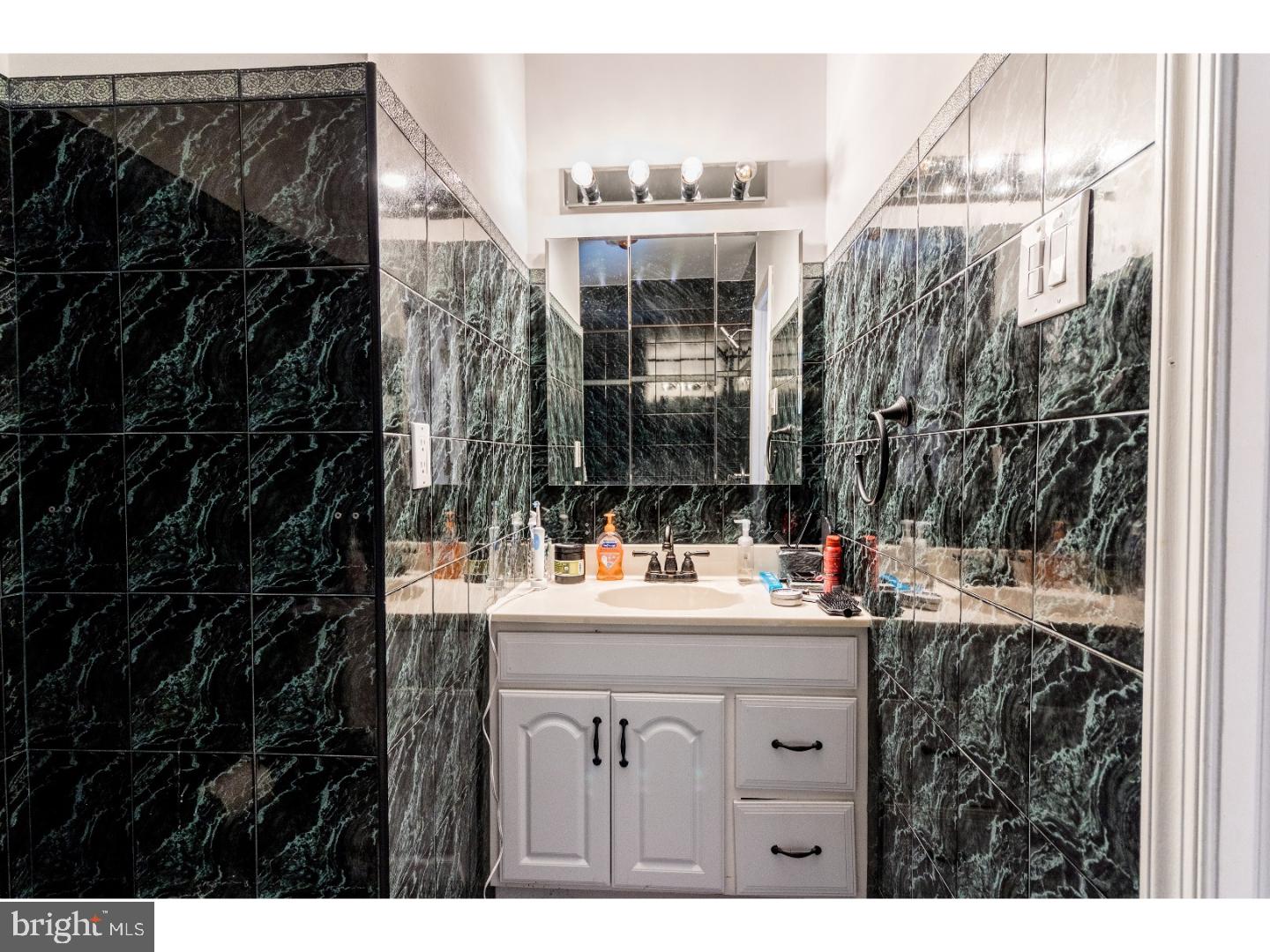WOODLYN CROSSING - Residential