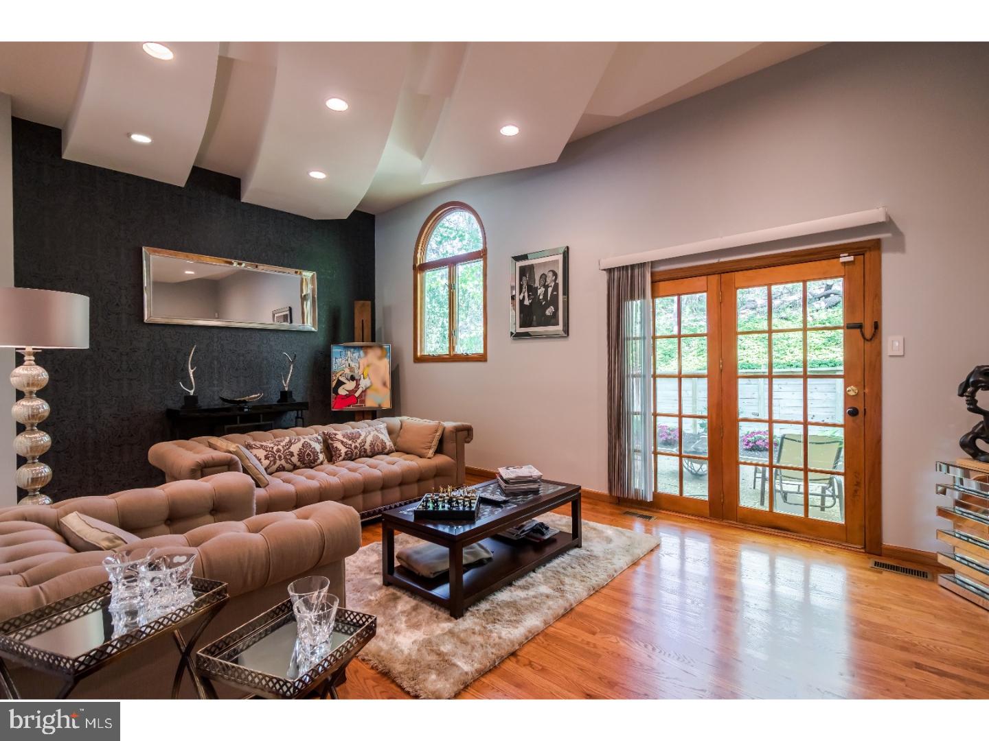 WOODLYN CROSSING - Residential
