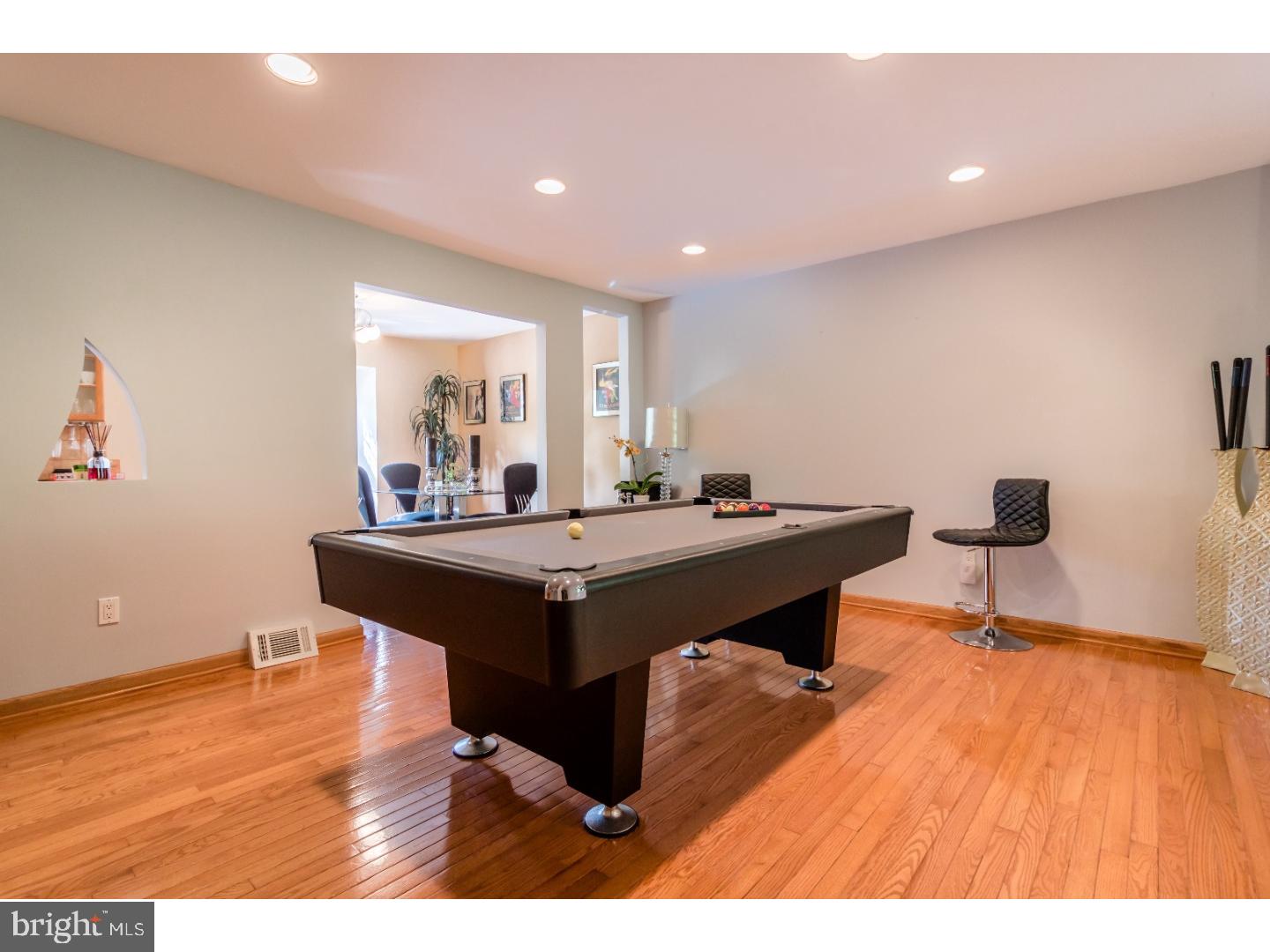 WOODLYN CROSSING - Residential