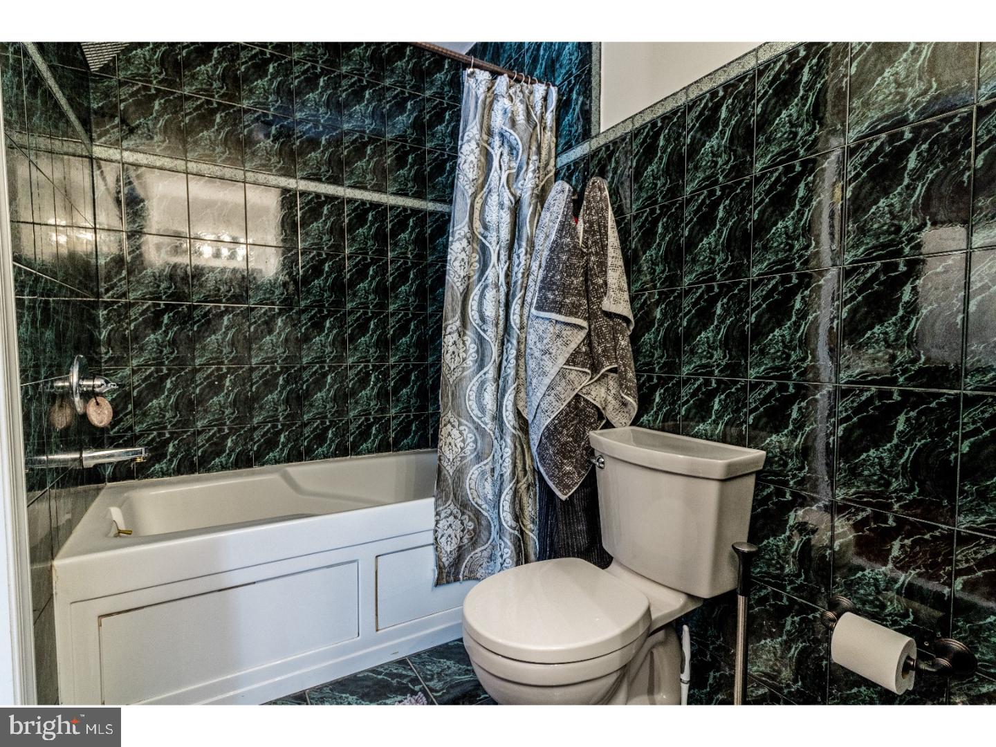 WOODLYN CROSSING - Residential
