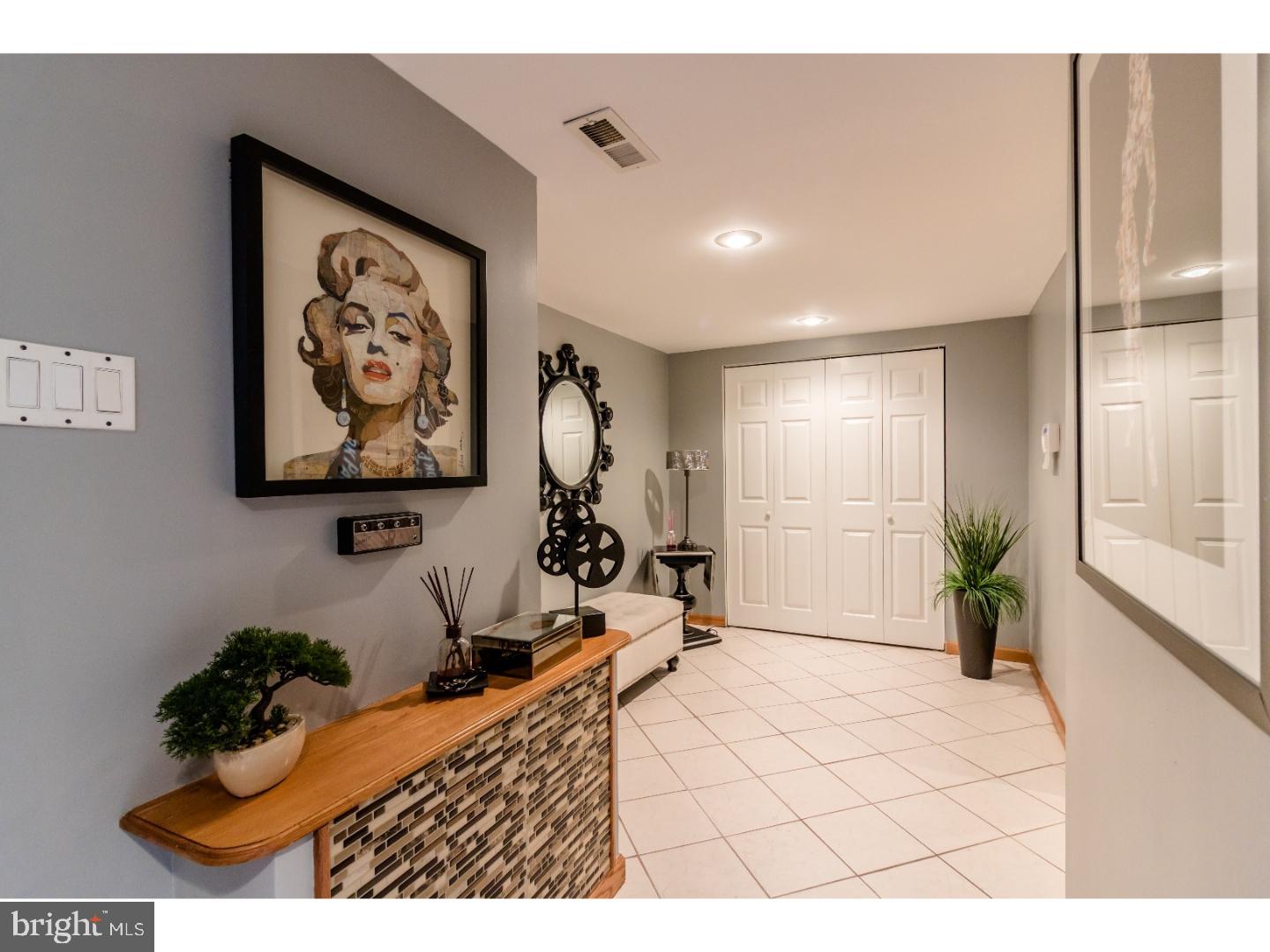 WOODLYN CROSSING - Residential