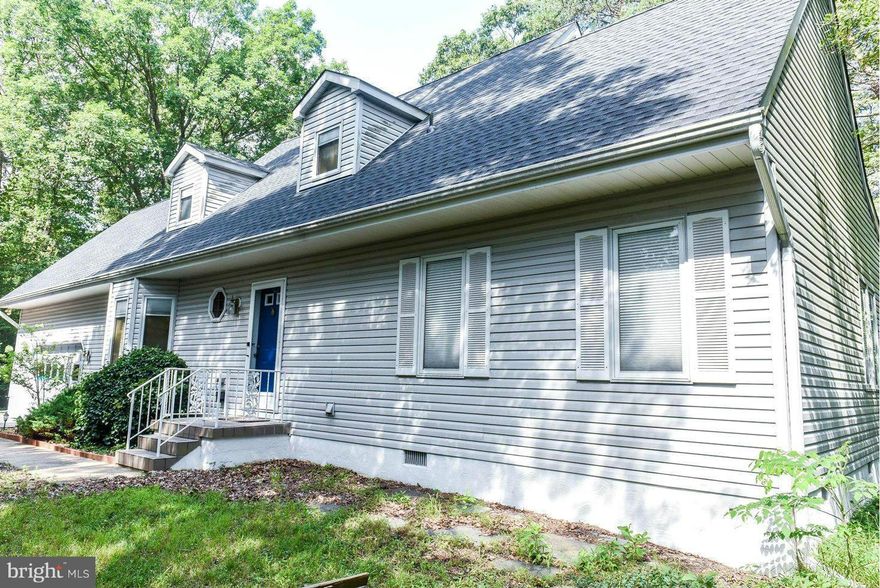 Cute Cape Cod nestled on a .75 acre lot in Wildewood.  3 bedrooms, 2 1/2 bathrooms, 1st floor master bedroom, large great room perfect for entertaining, separate dining room, finished bonus room over garage.  Close to schools, shopping and easy commute to PAX Base.