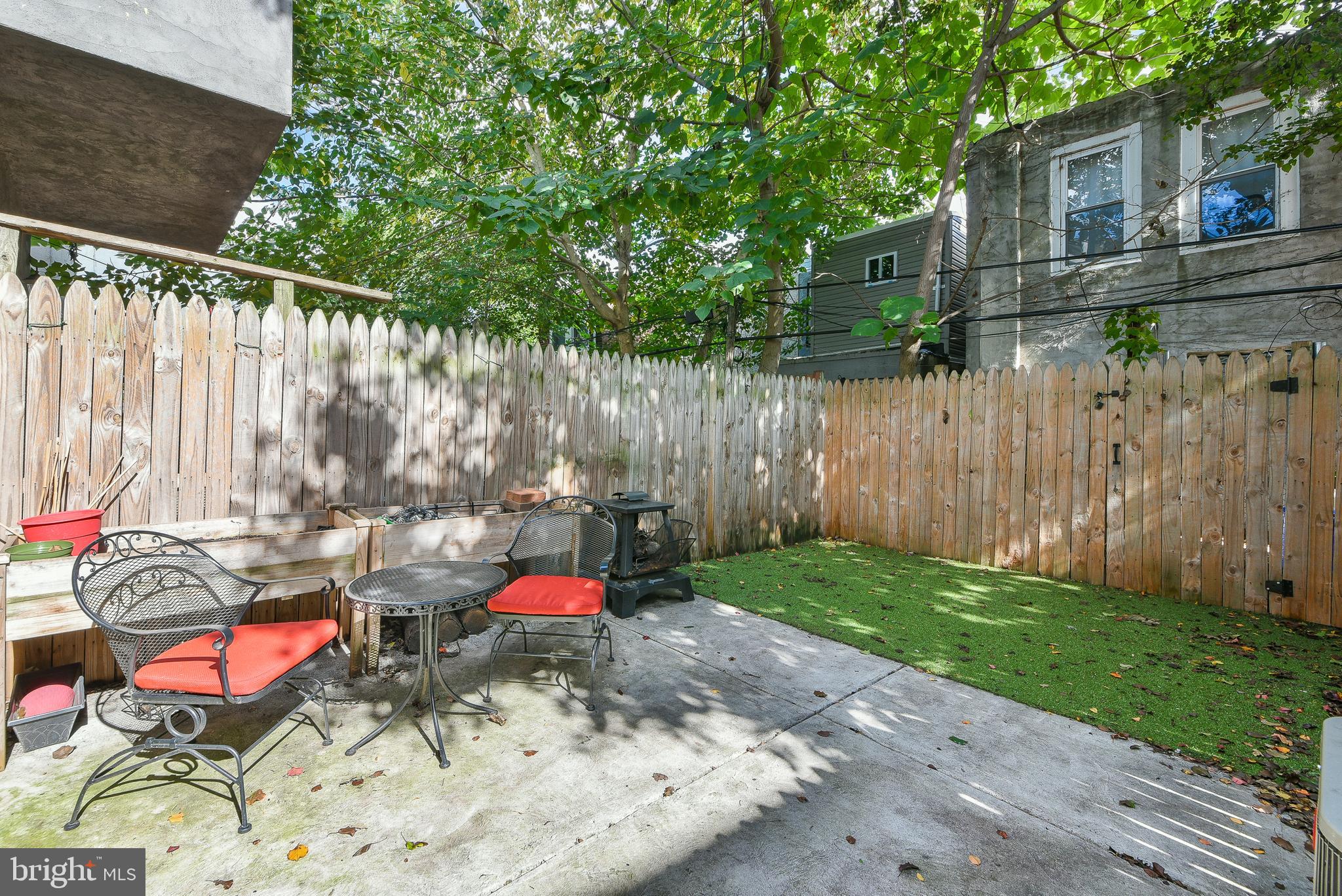 POINT BREEZE - Residential