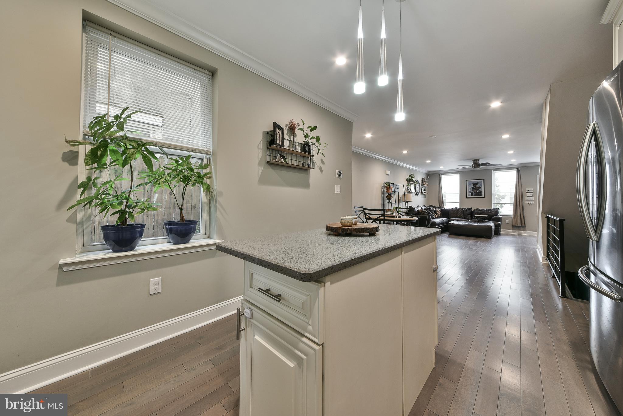 POINT BREEZE - Residential