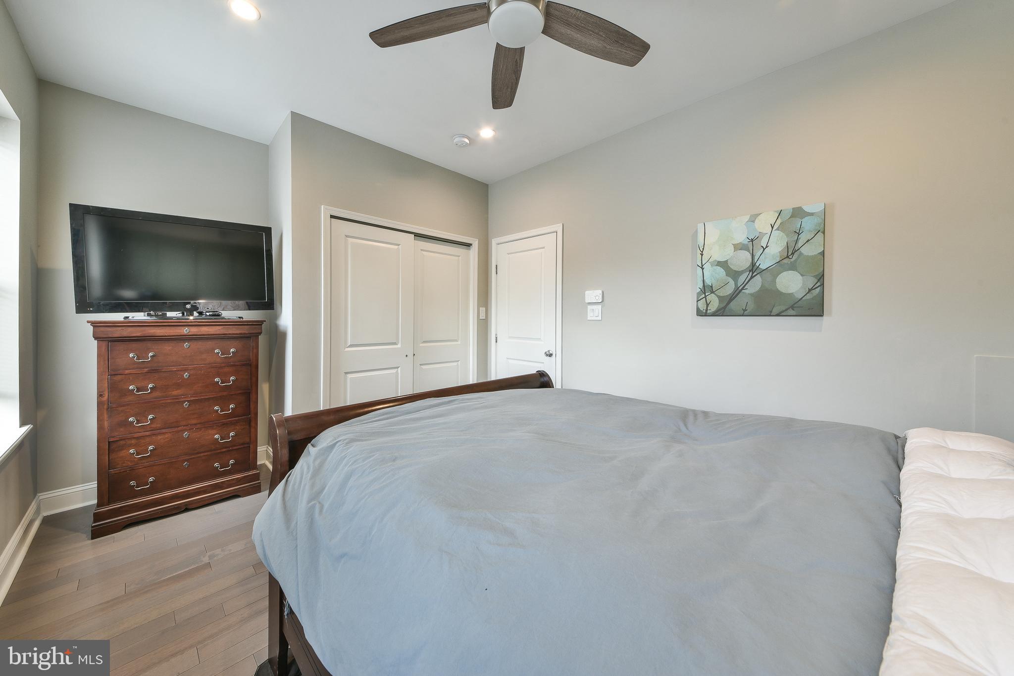 POINT BREEZE - Residential