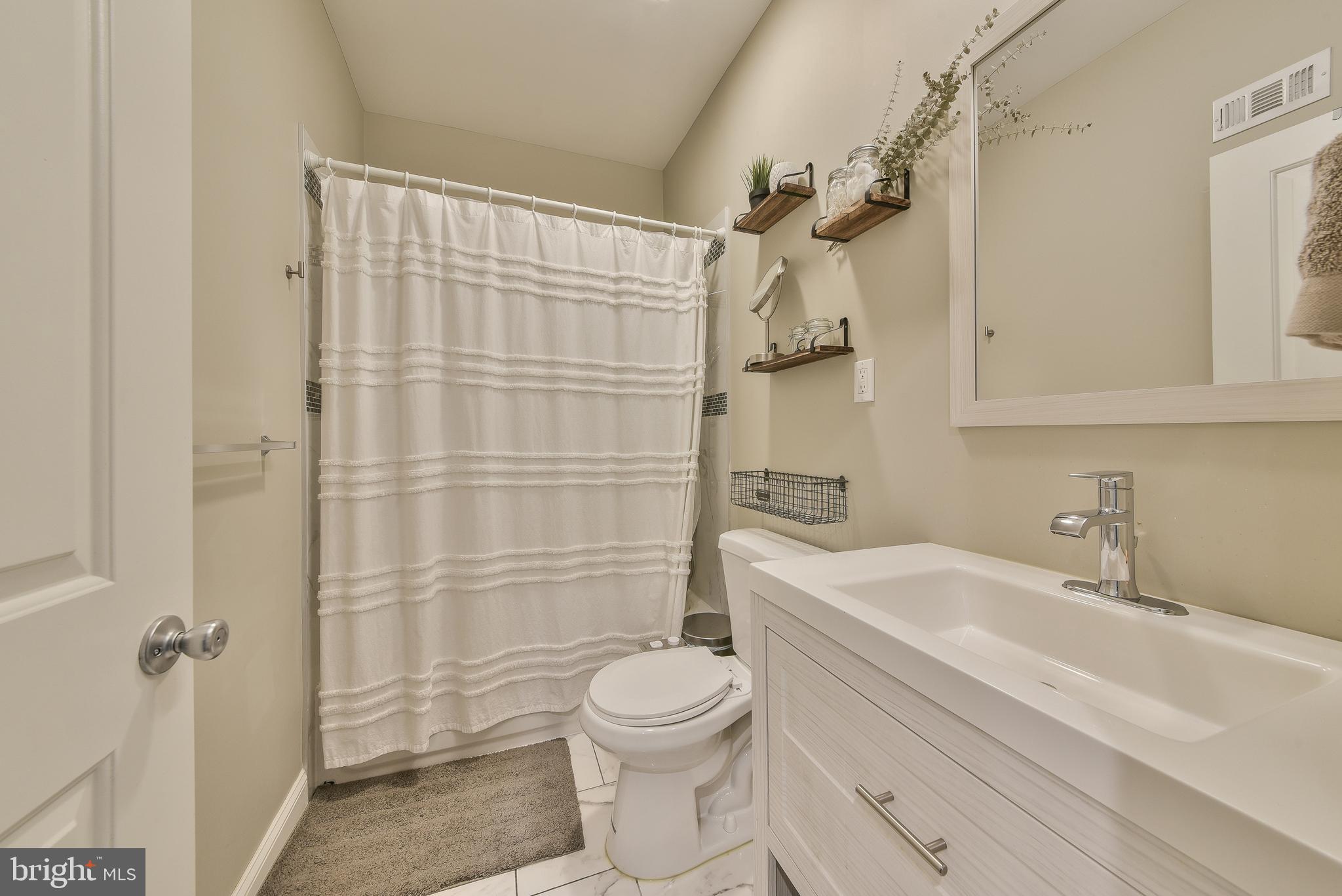 POINT BREEZE - Residential