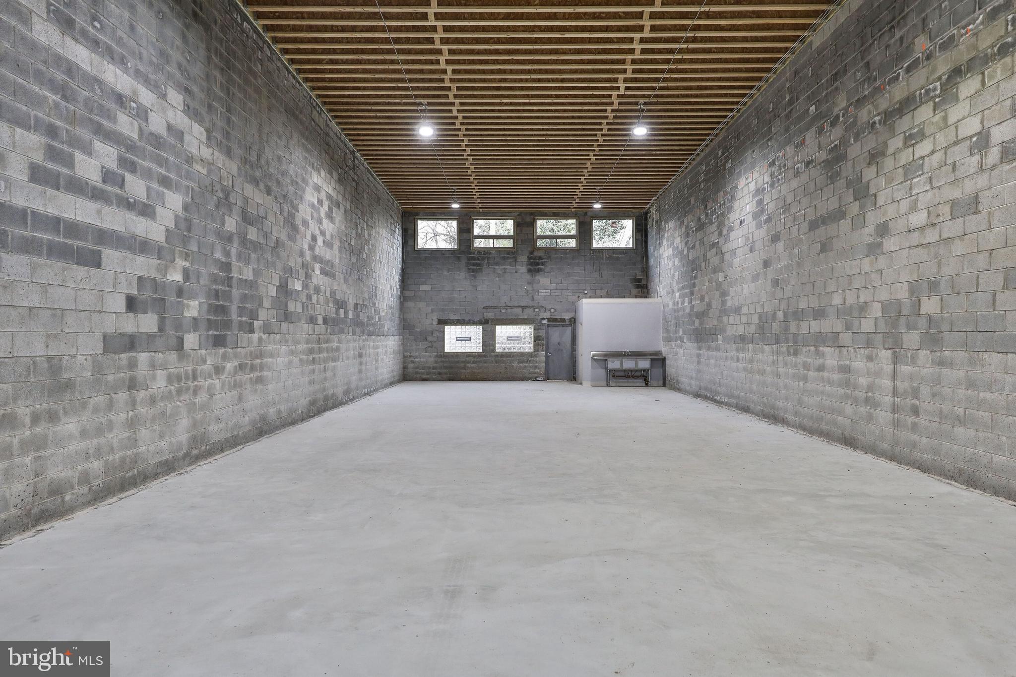 EAST MT AIRY - Commercial Lease