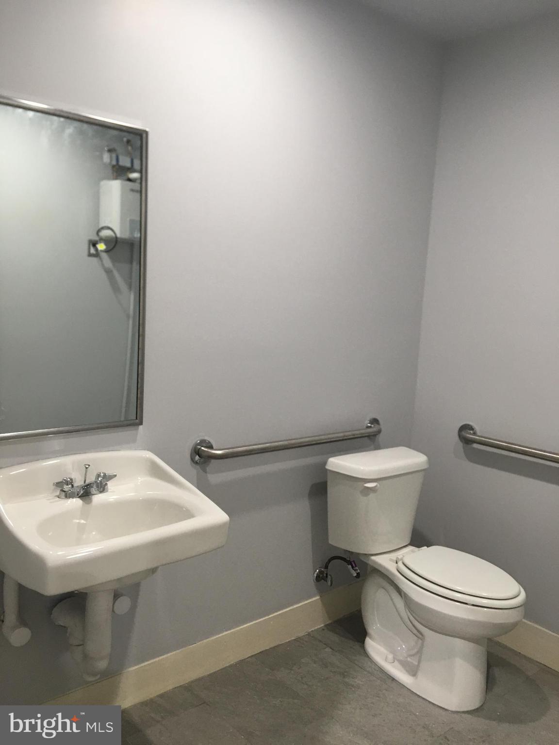 EAST MT AIRY - Commercial Lease