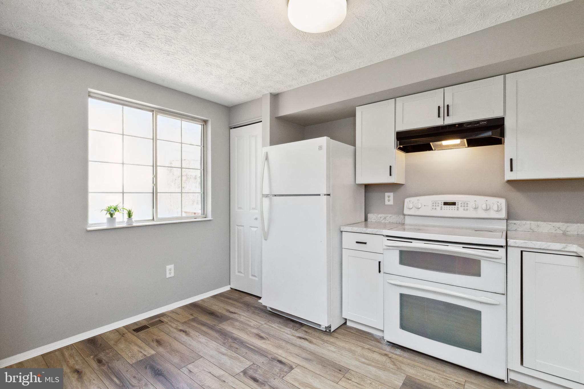 LITTLE ROCKY RUN - Residential Lease