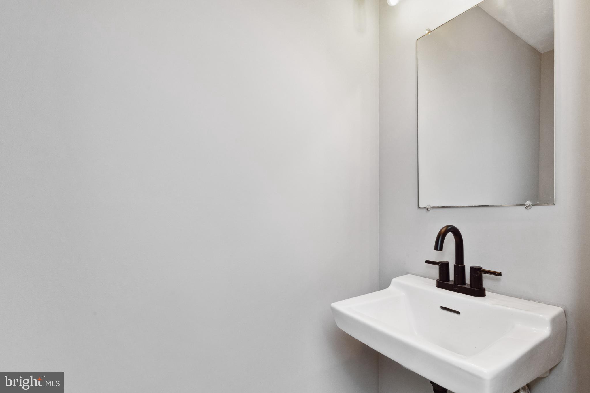 LITTLE ROCKY RUN - Residential Lease