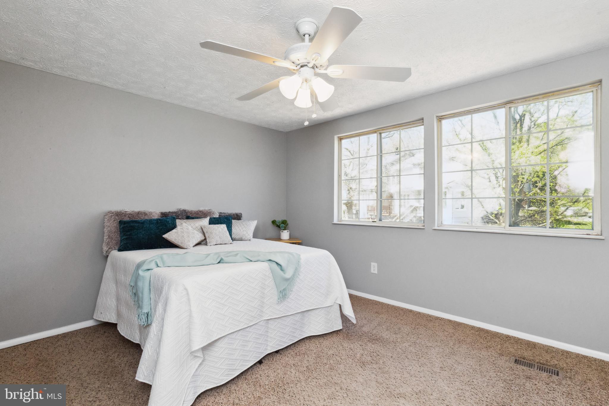 LITTLE ROCKY RUN - Residential Lease