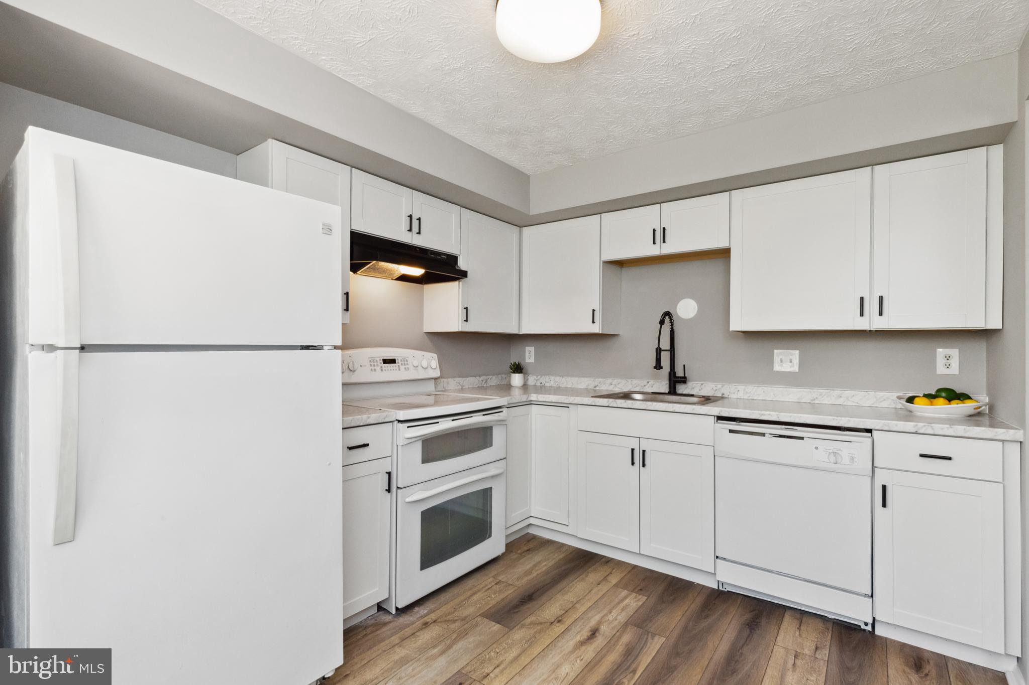 LITTLE ROCKY RUN - Residential Lease