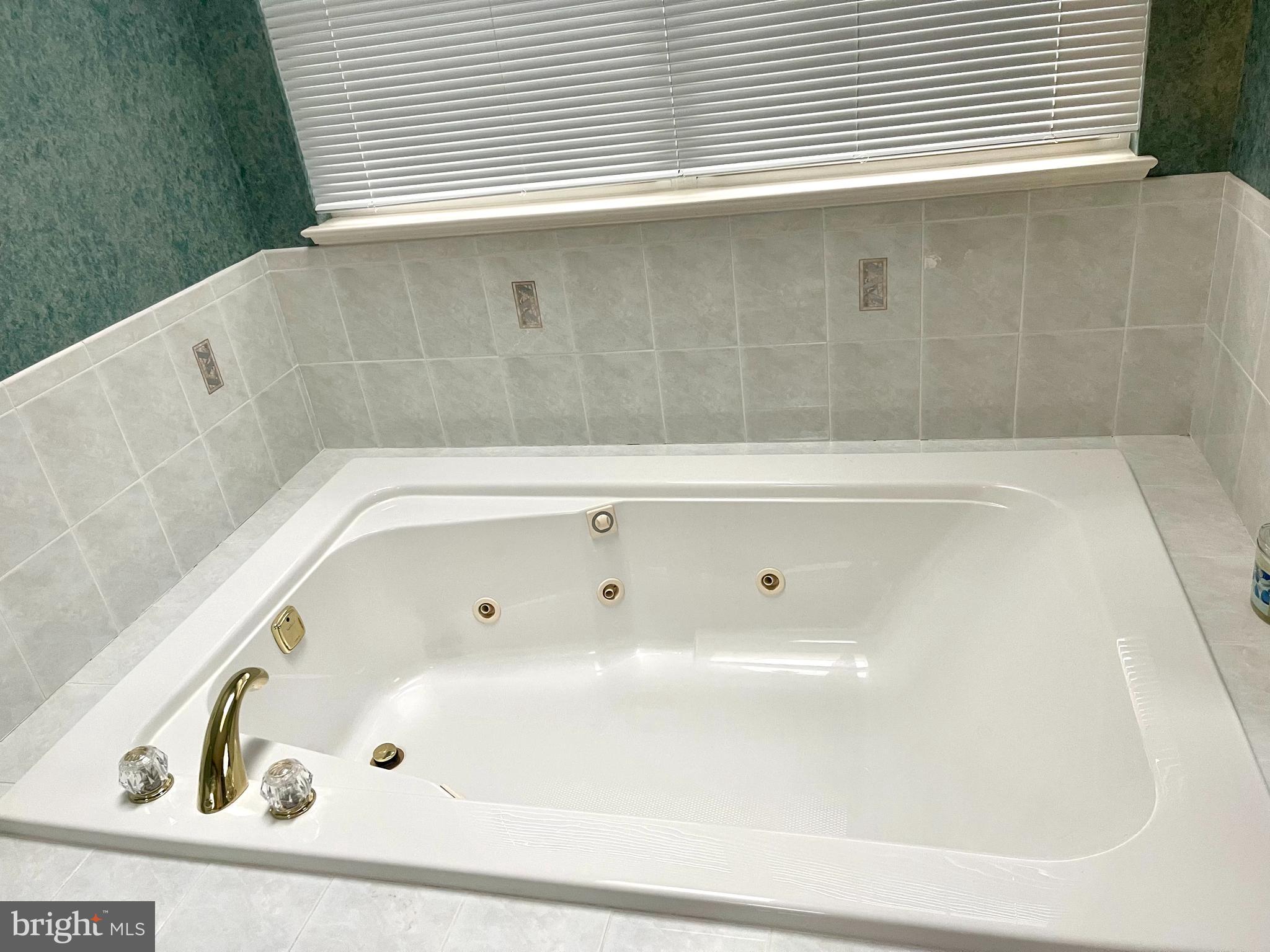 WILLOW RUN - Residential