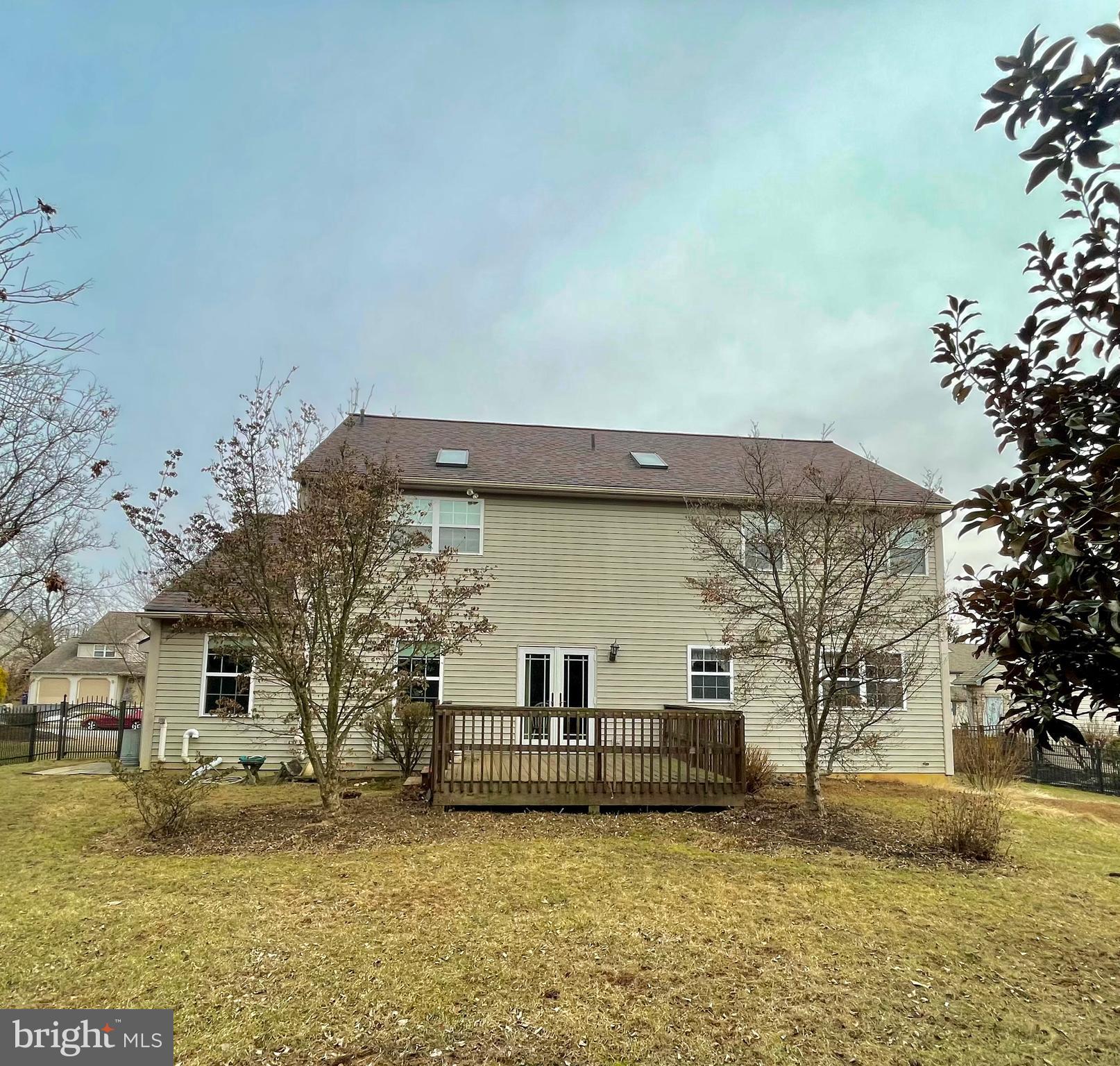 WILLOW RUN - Residential