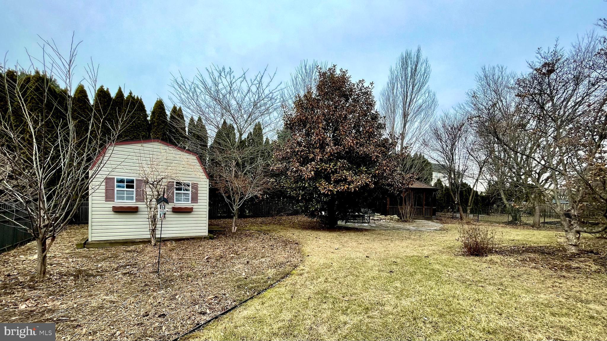 WILLOW RUN - Residential