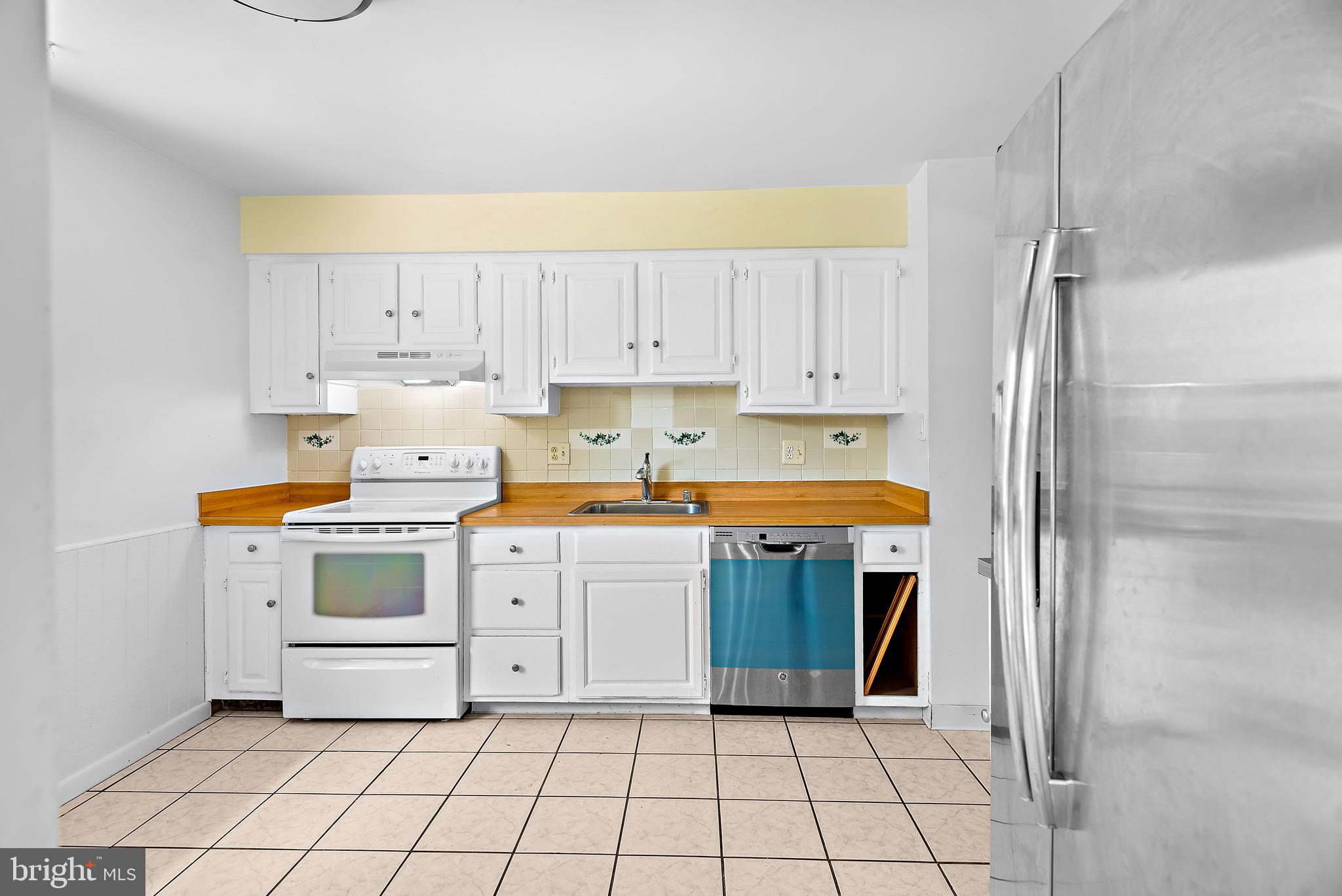 OAKLAND MILLS - Residential Lease