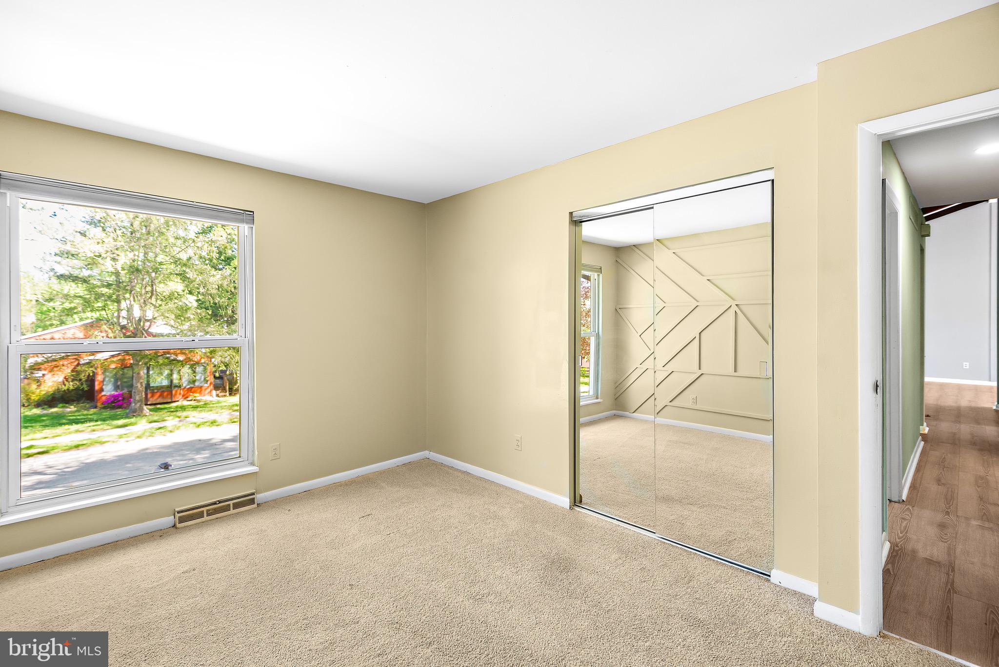 OAKLAND MILLS - Residential Lease