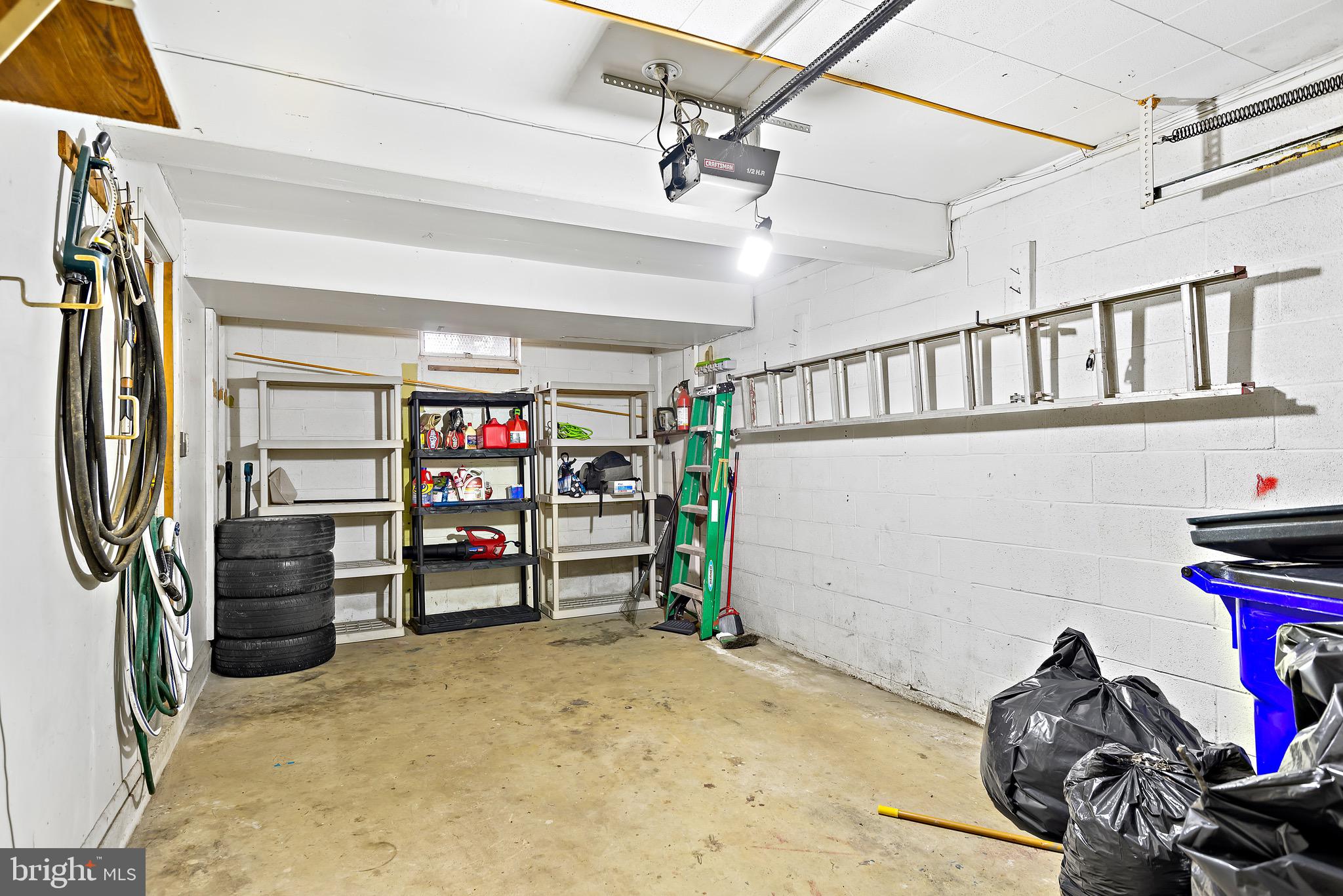 OAKLAND MILLS - Residential Lease