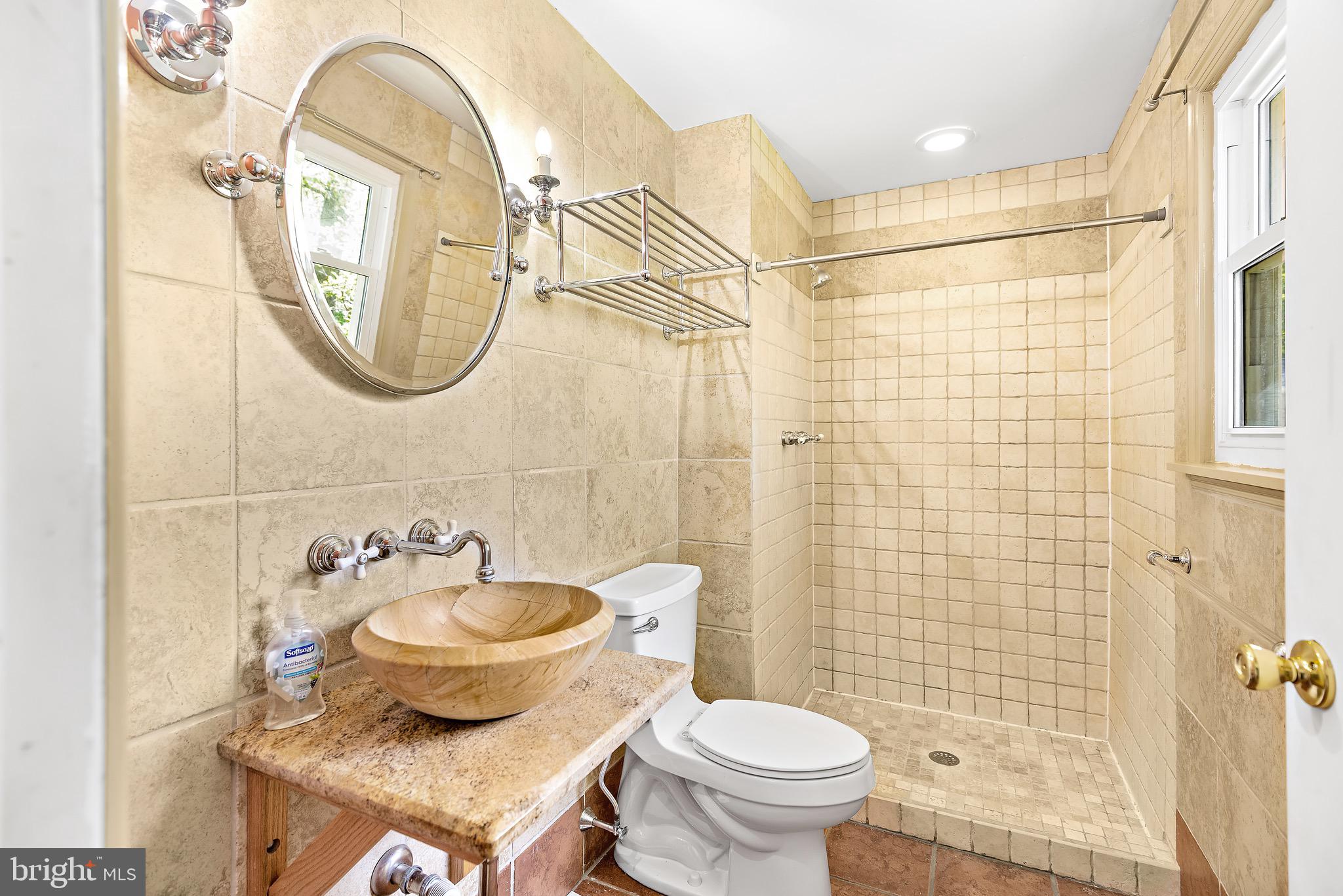 OAKLAND MILLS - Residential Lease