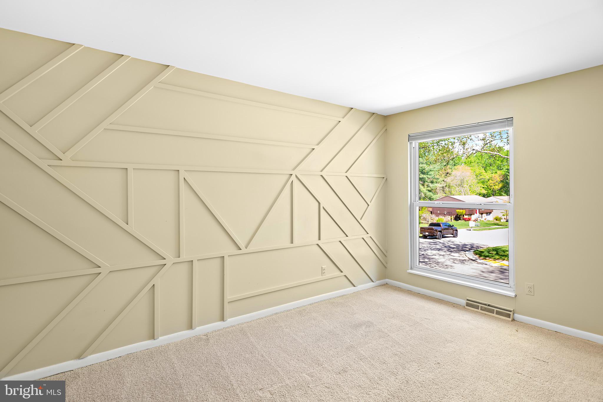 OAKLAND MILLS - Residential Lease