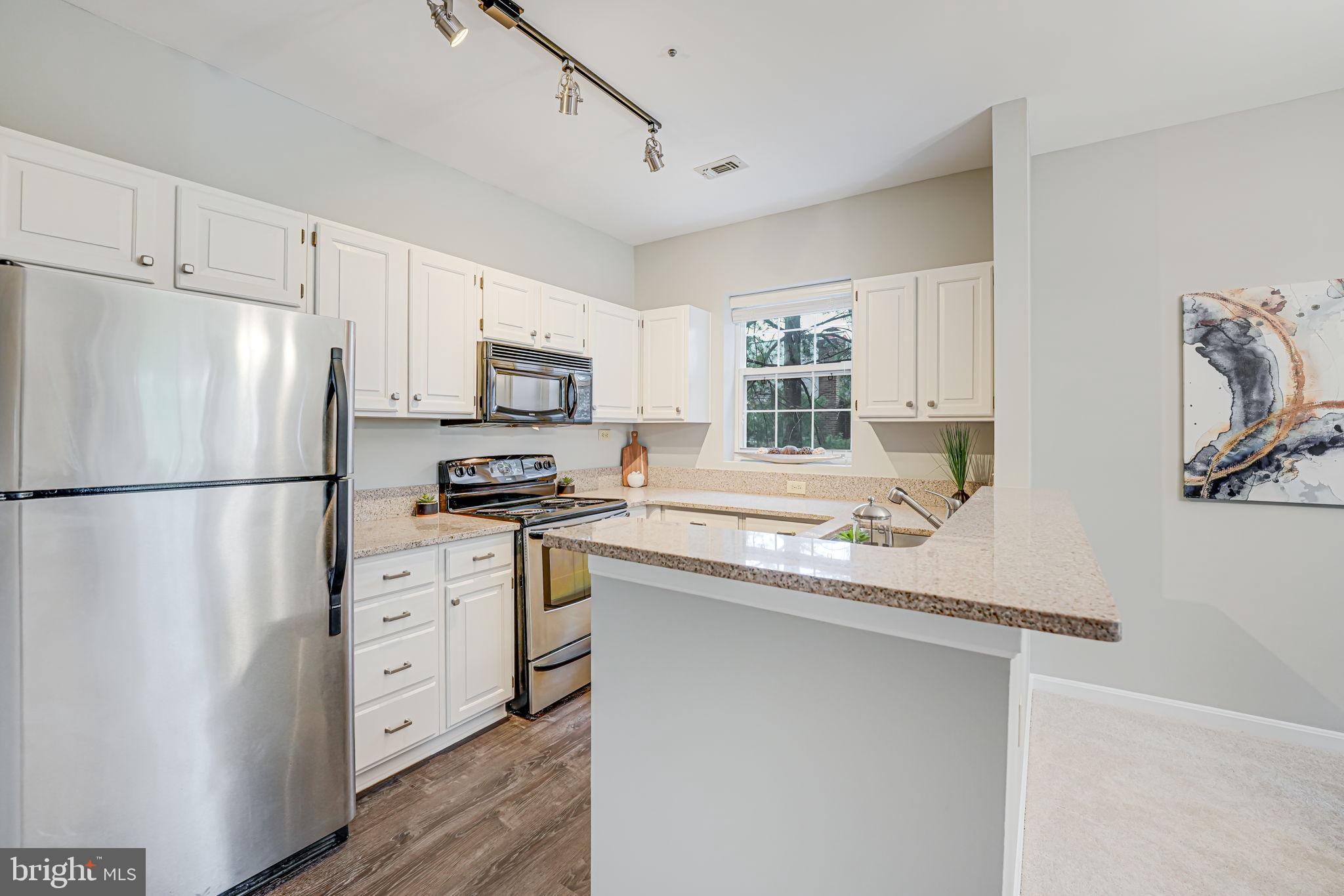 HILLWOOD - Residential