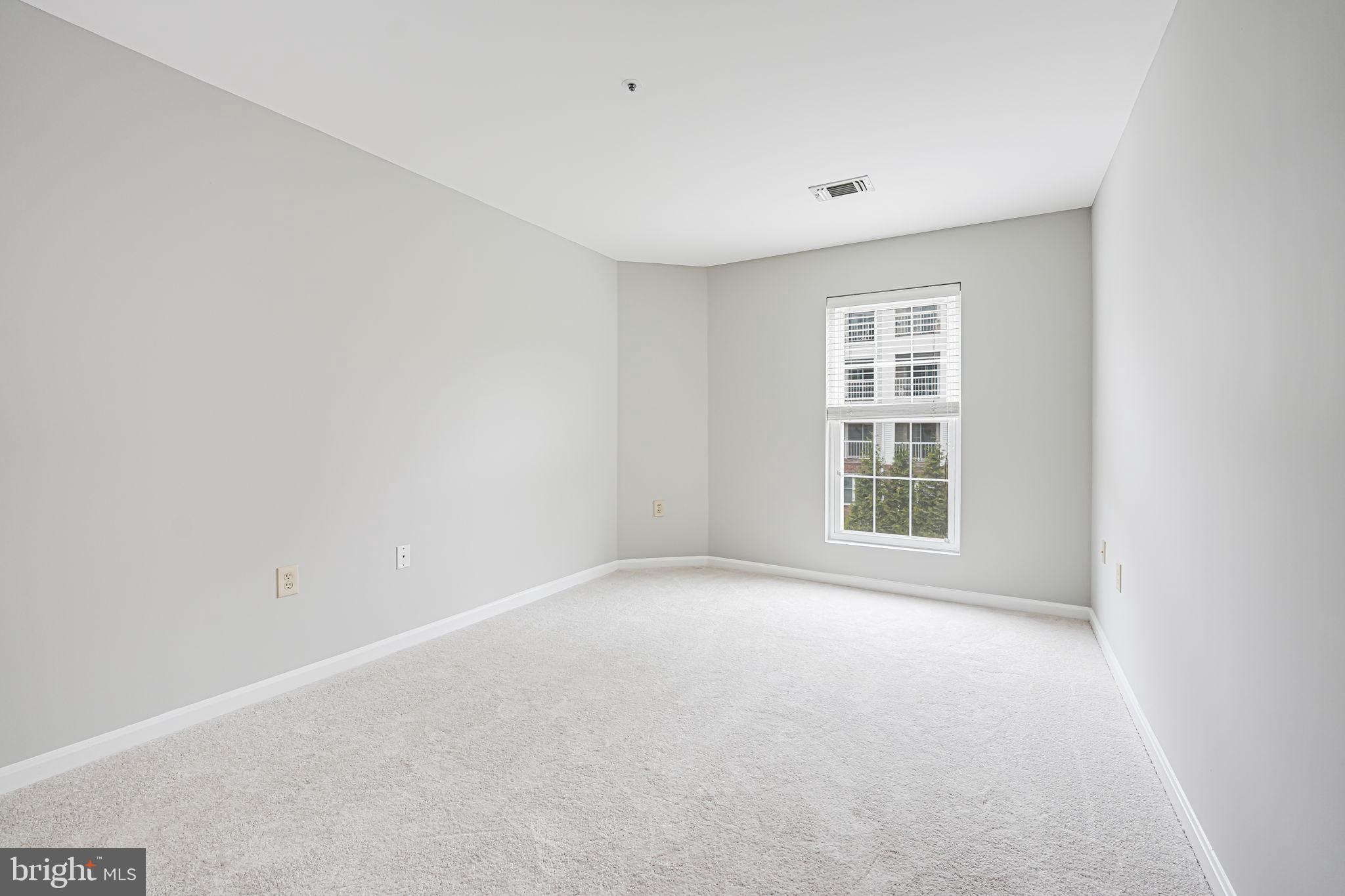 HILLWOOD - Residential