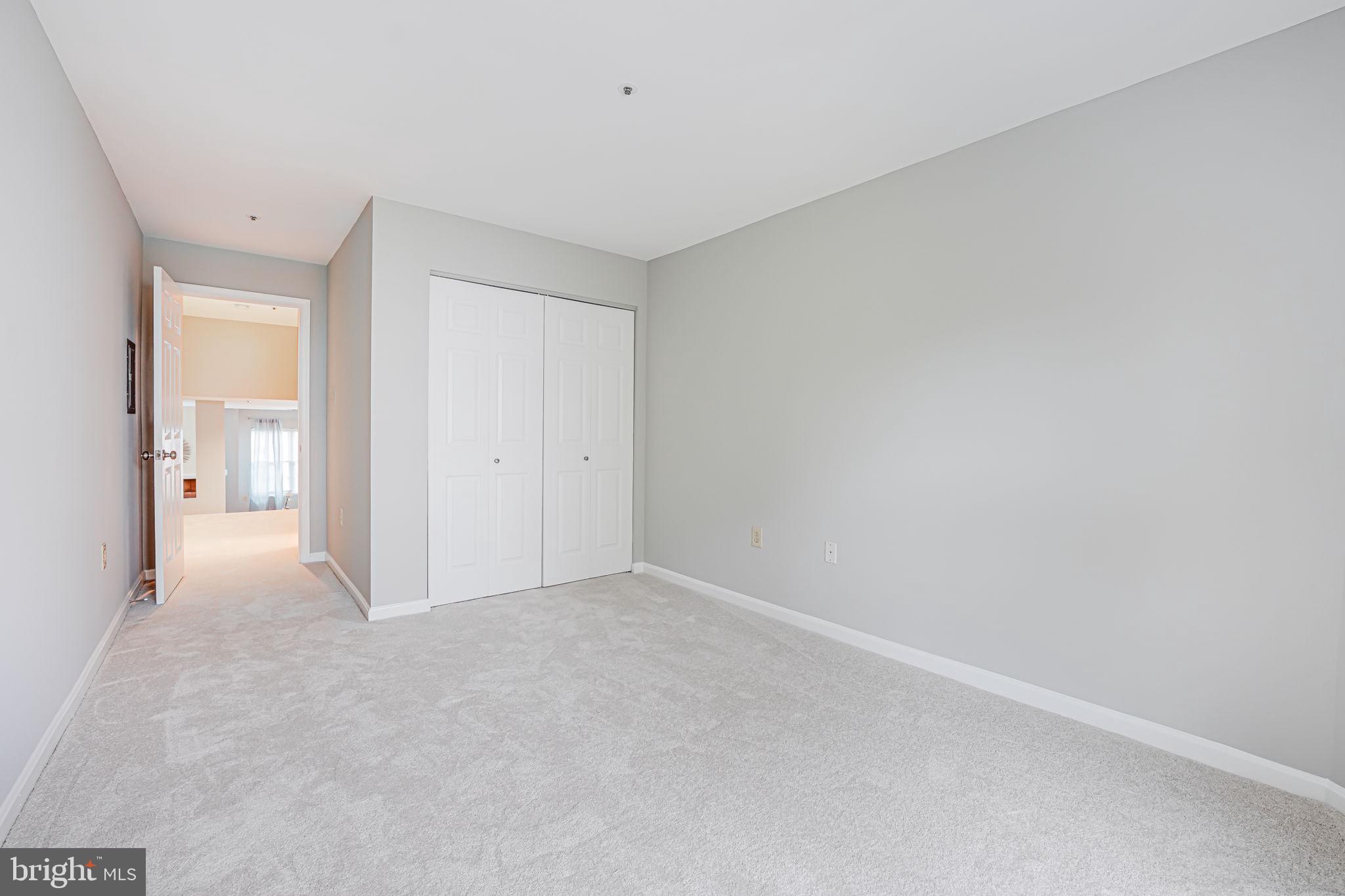 HILLWOOD - Residential