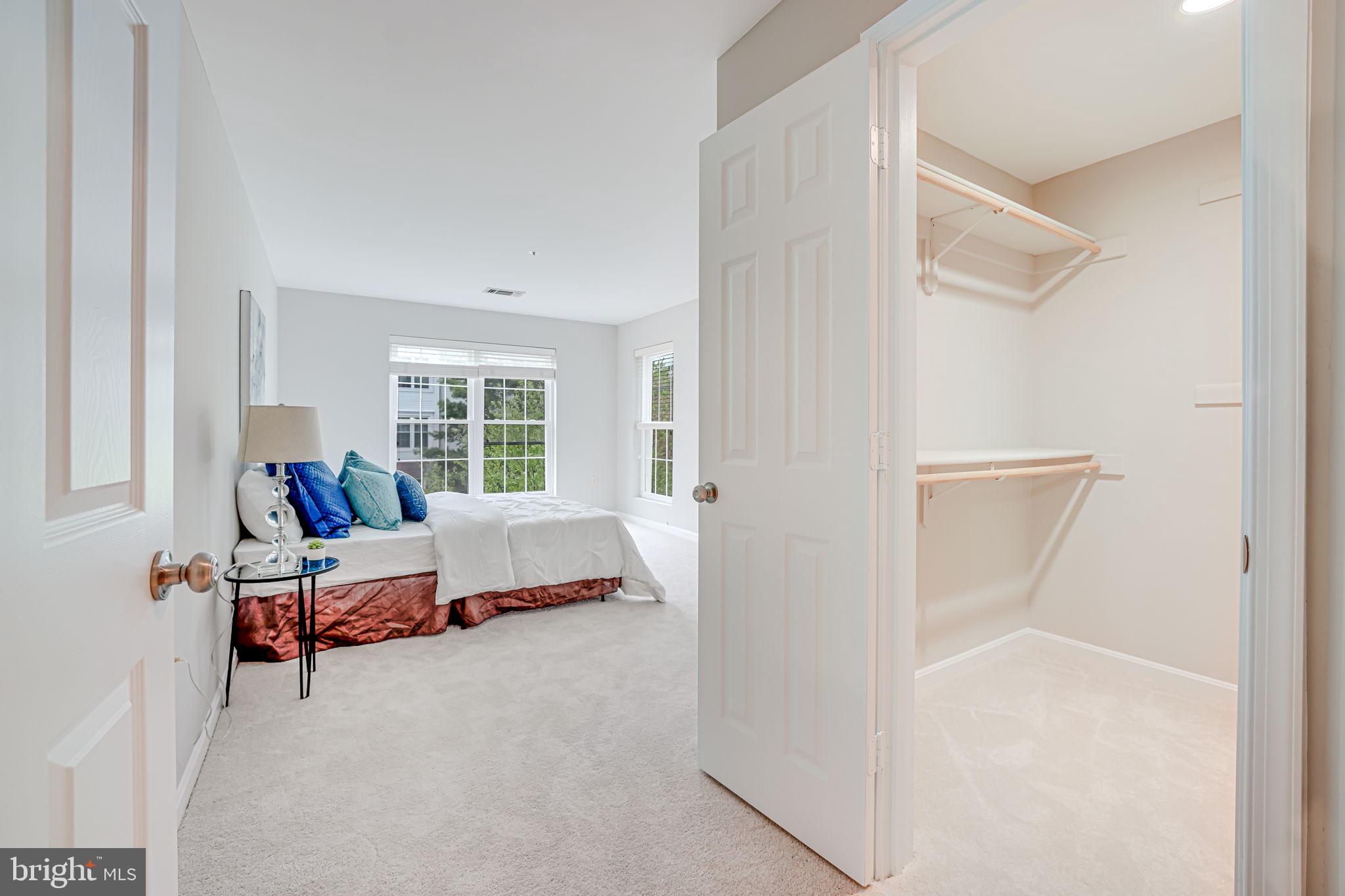 HILLWOOD - Residential