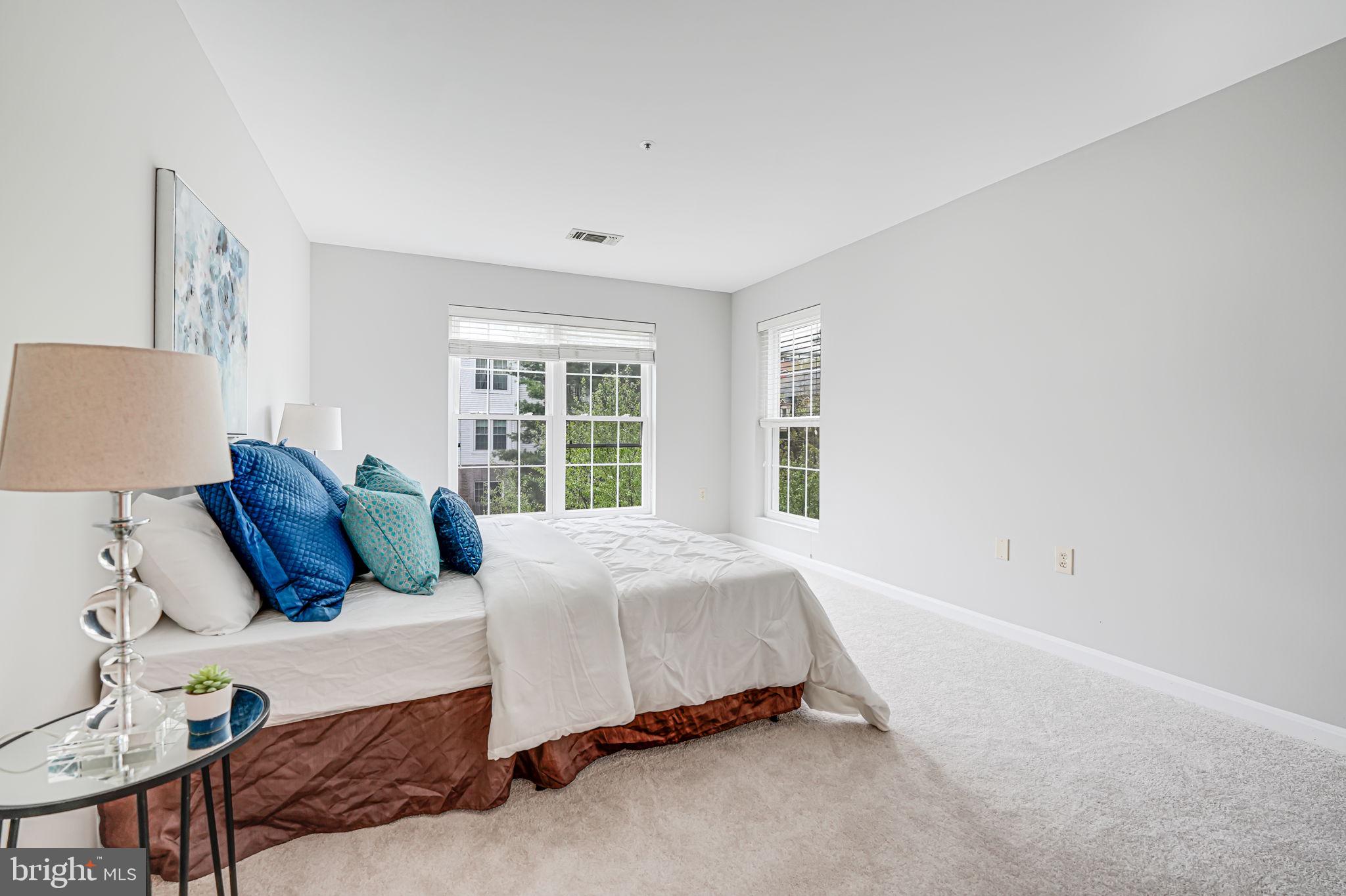 HILLWOOD - Residential