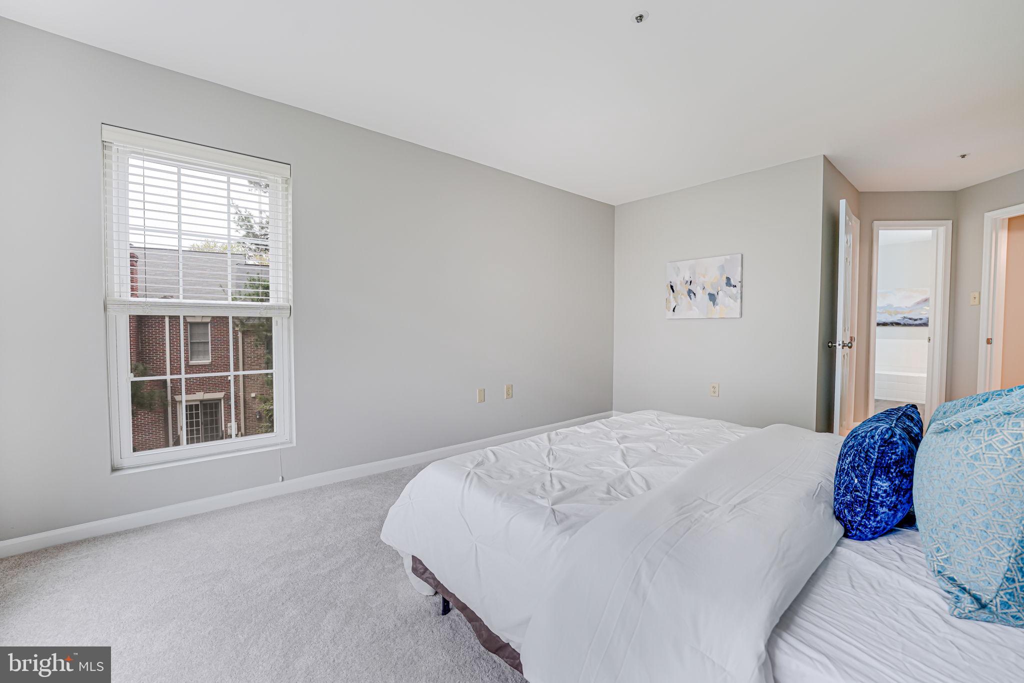 HILLWOOD - Residential