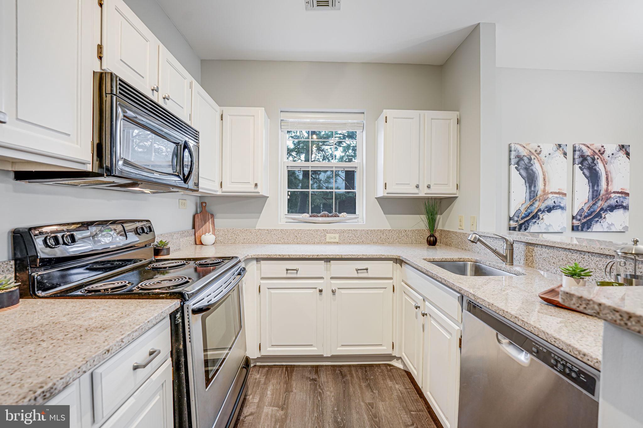 HILLWOOD - Residential