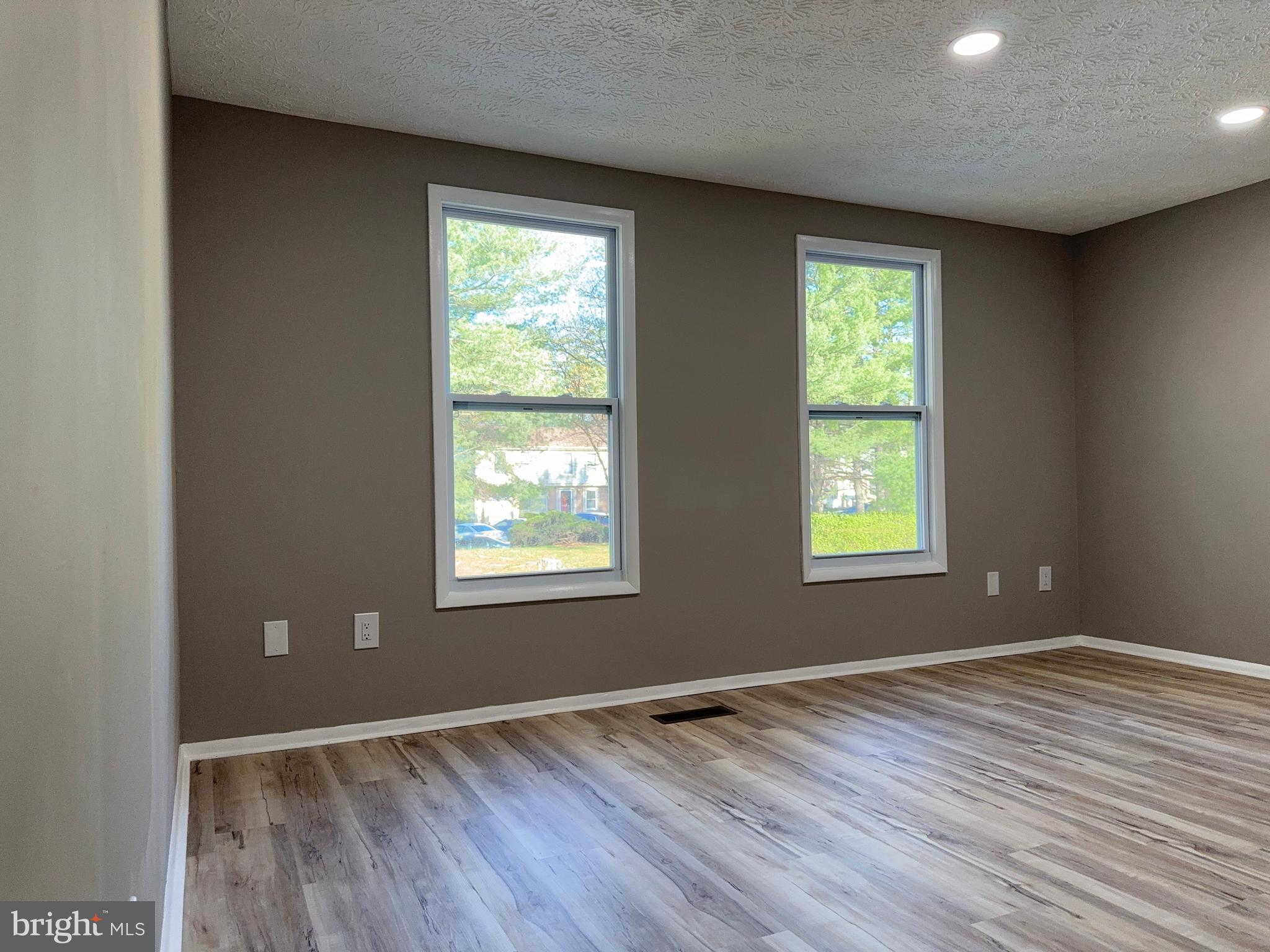 NEWINGTON COMMONS - Residential