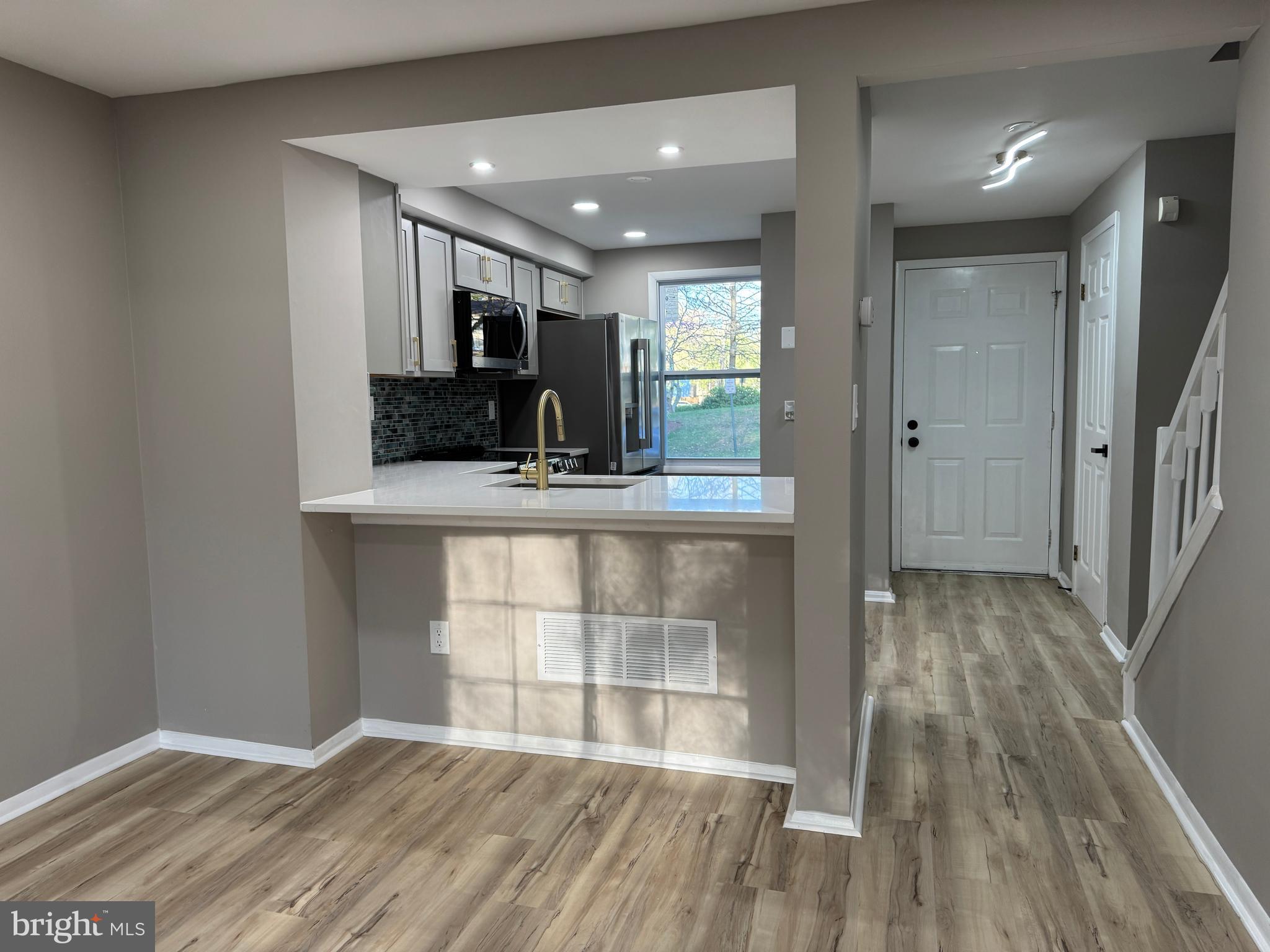 NEWINGTON COMMONS - Residential