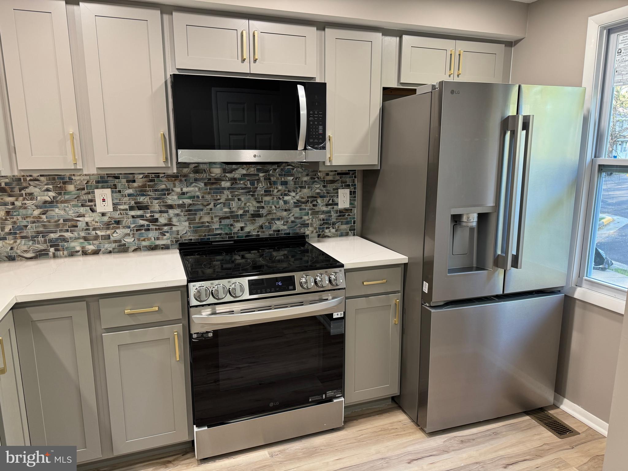 NEWINGTON COMMONS - Residential