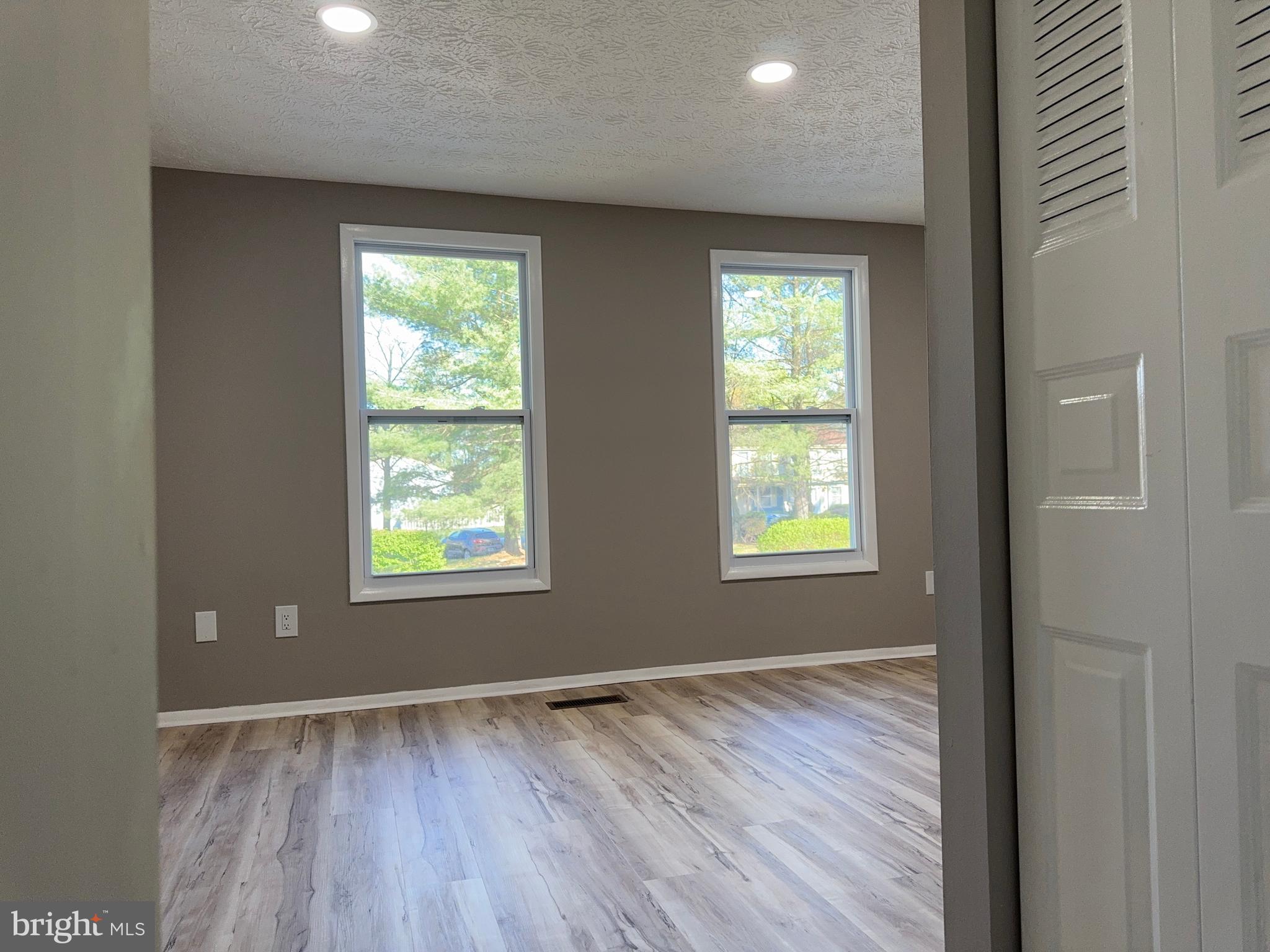 NEWINGTON COMMONS - Residential