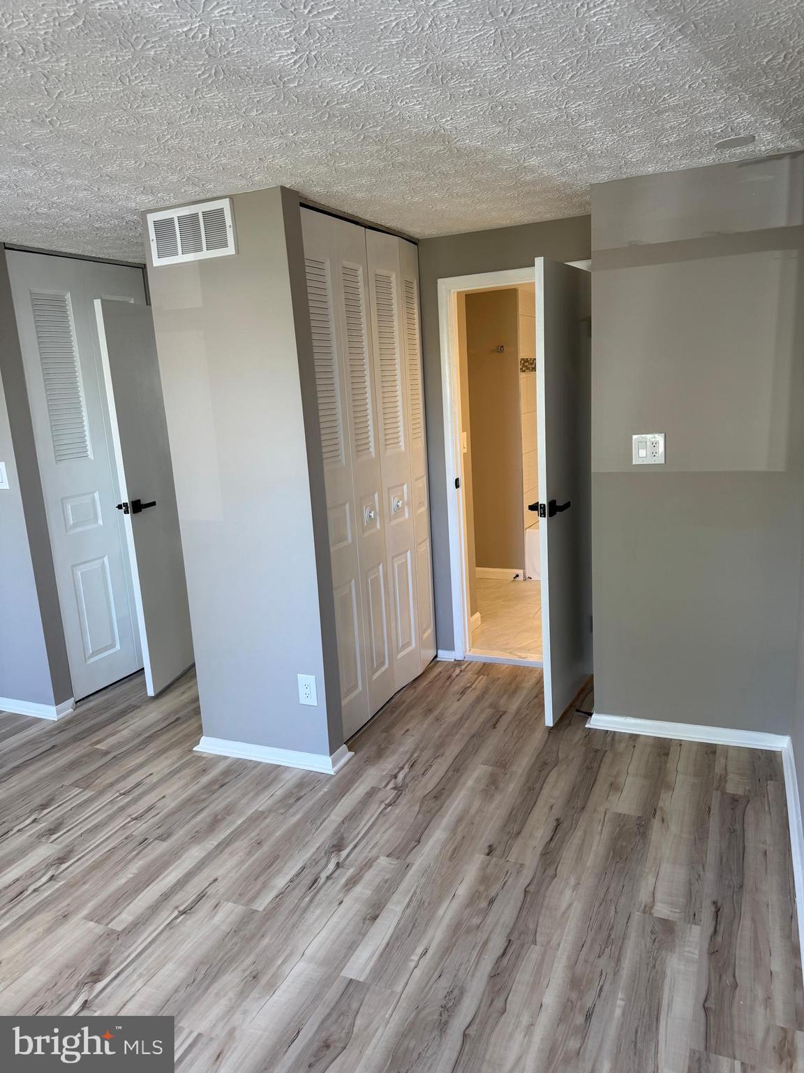 NEWINGTON COMMONS - Residential