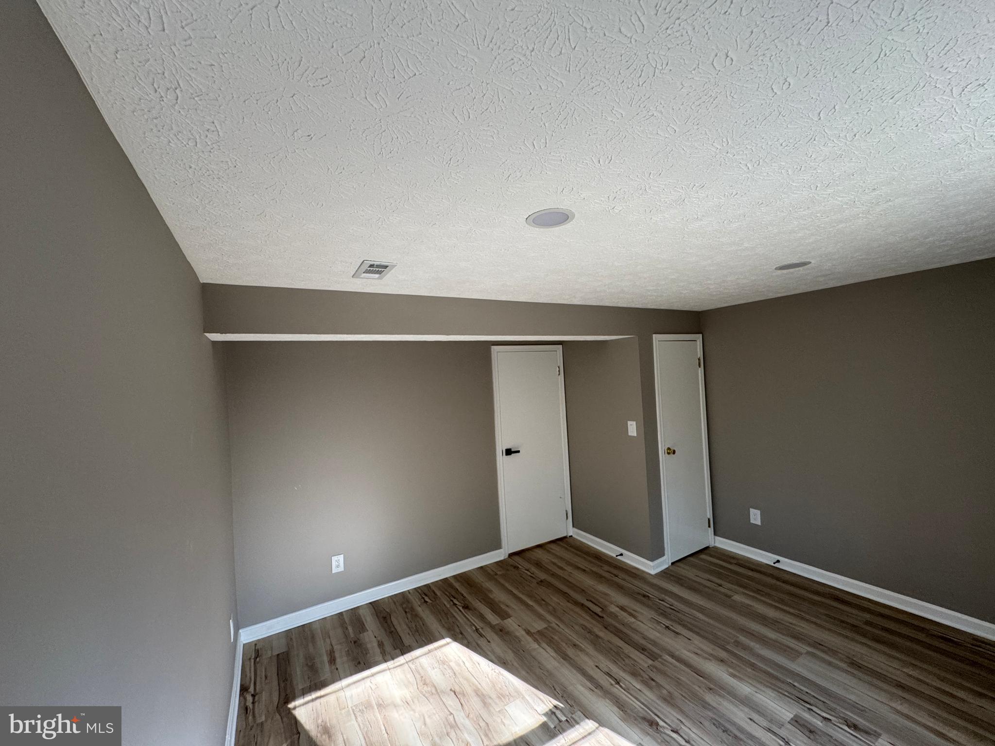 NEWINGTON COMMONS - Residential