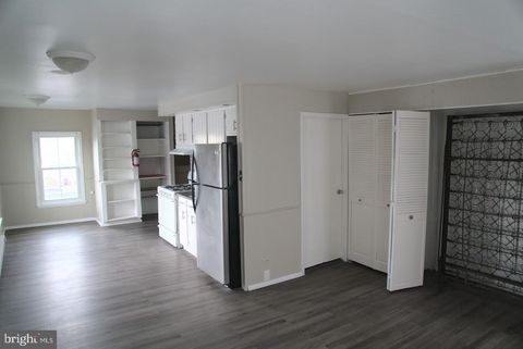 Multifamily For Sale - 410 Monmouth Street<br/> GLOUCESTER CITY, NJ 08030