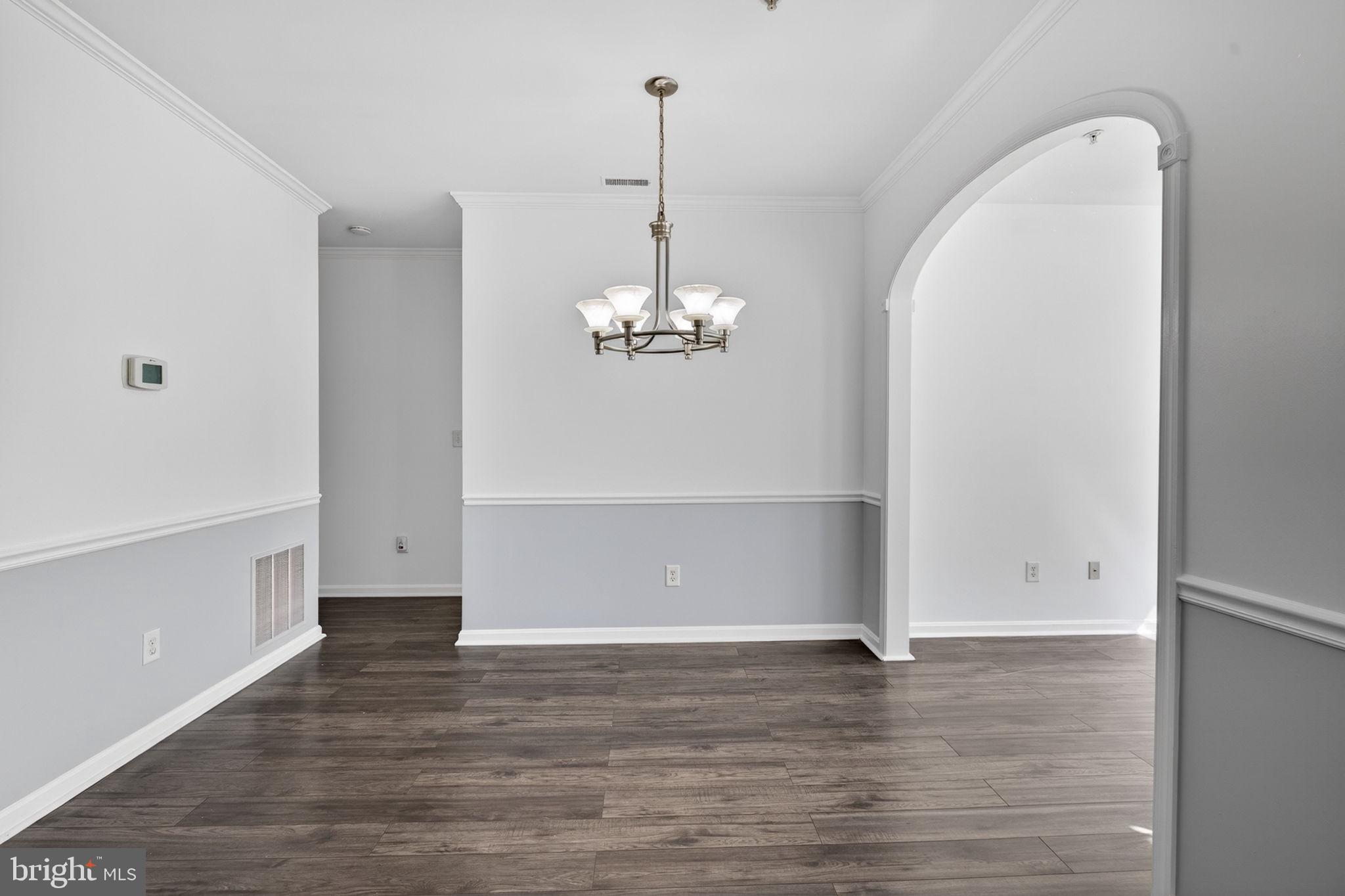 HOLLINGTON AT THE POINTE - Residential