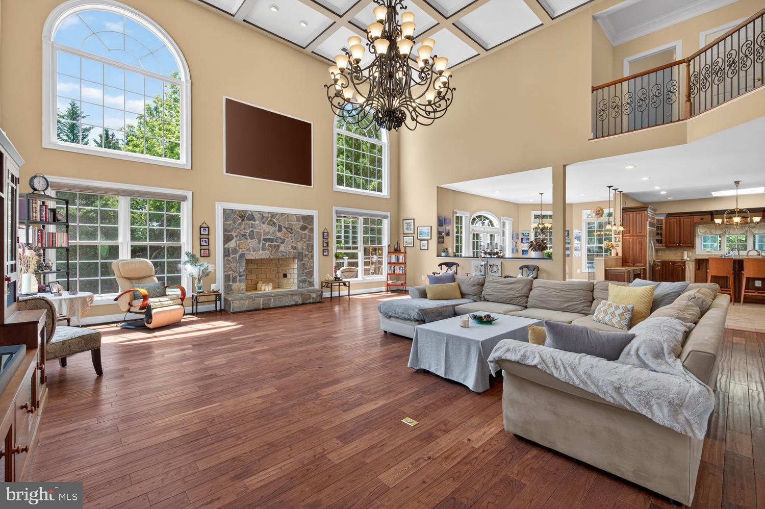 1002 SHERMAN COURT