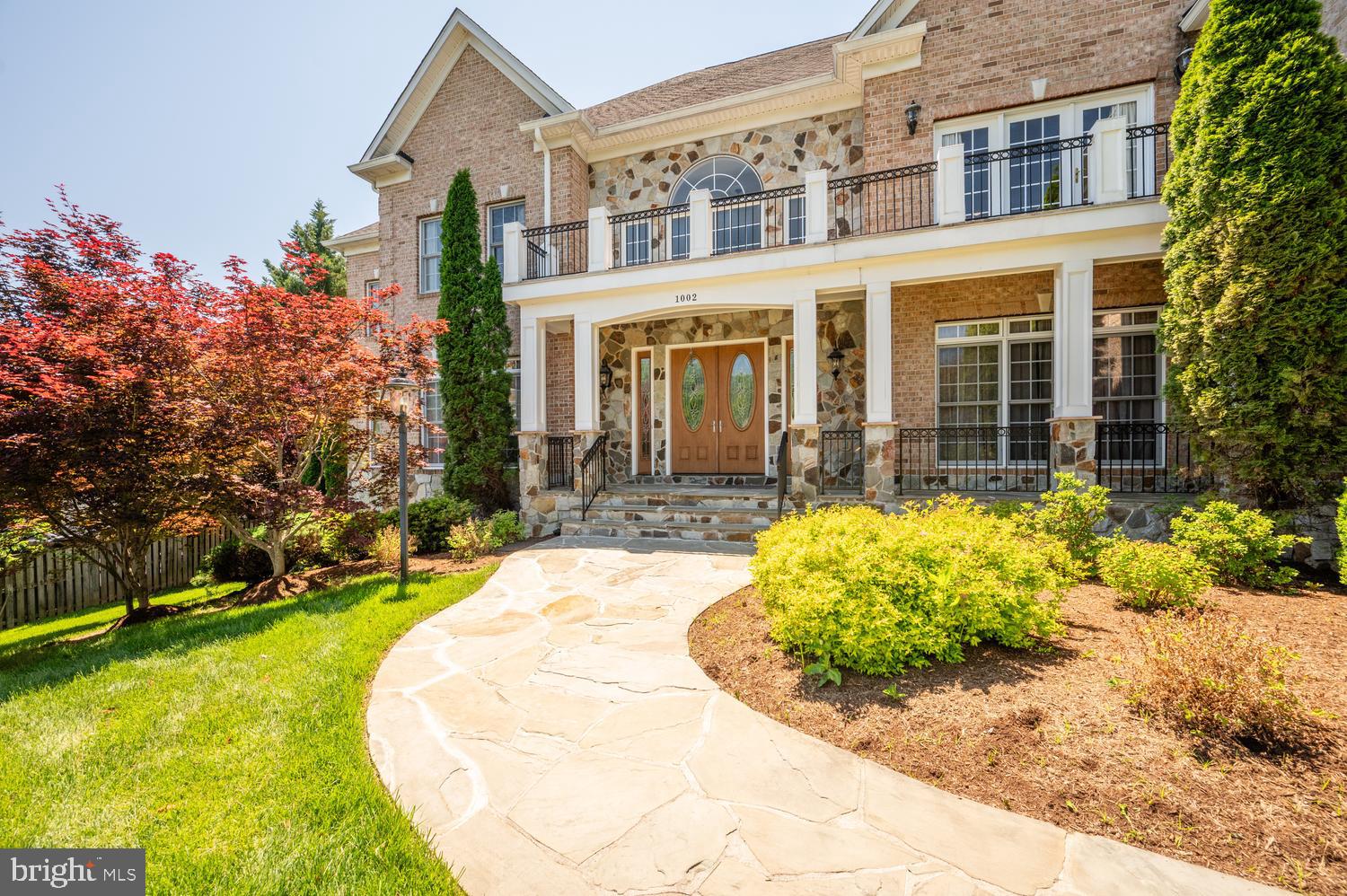 1002 SHERMAN COURT