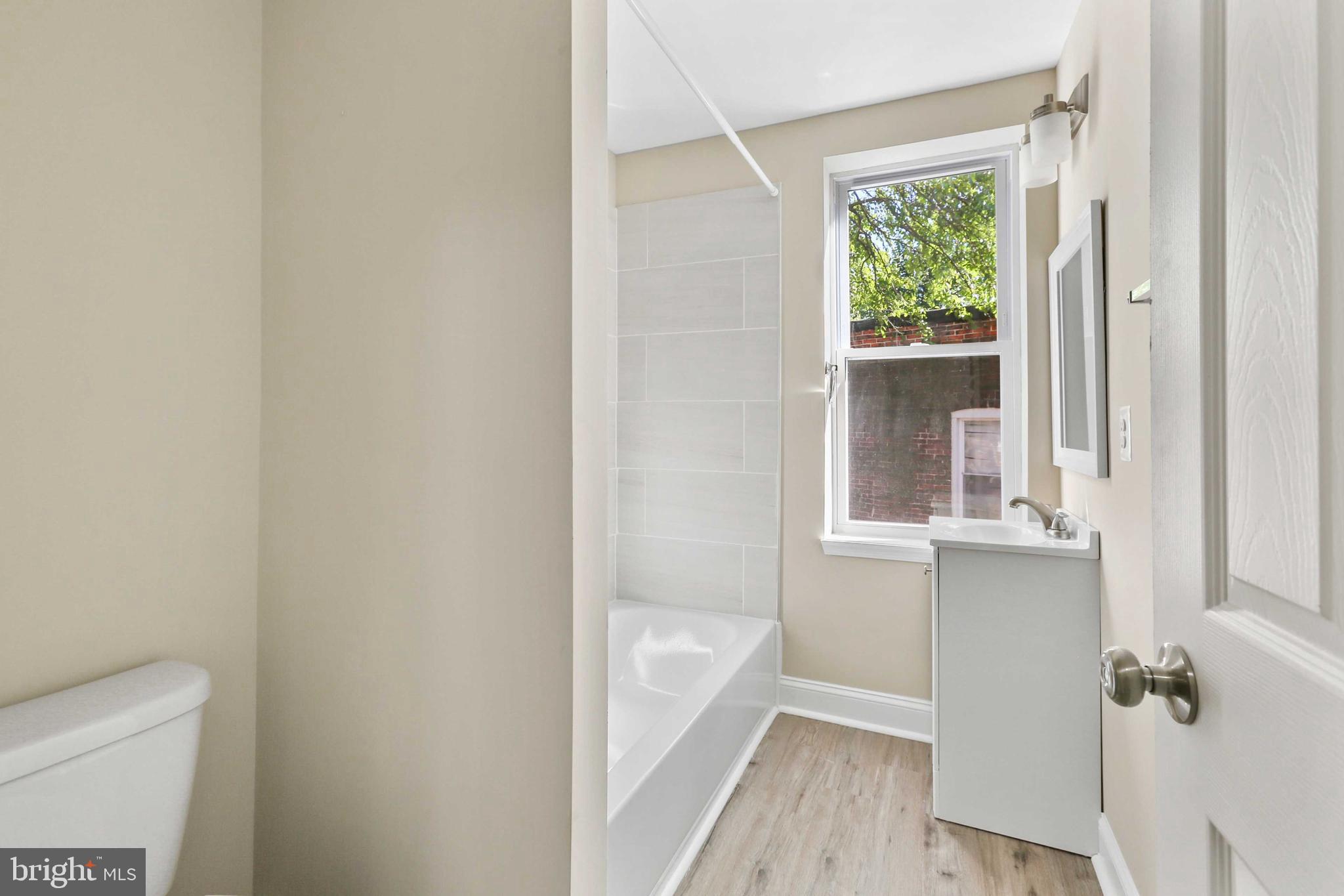 PARK CIRCLE - Residential Lease