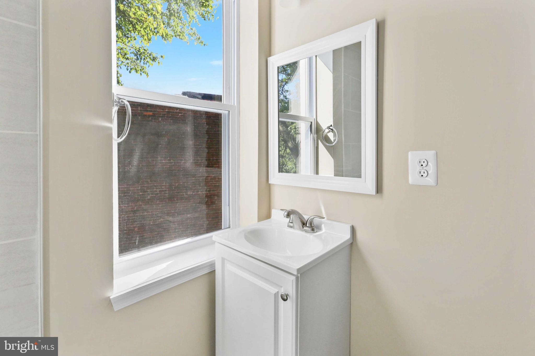 PARK CIRCLE - Residential Lease