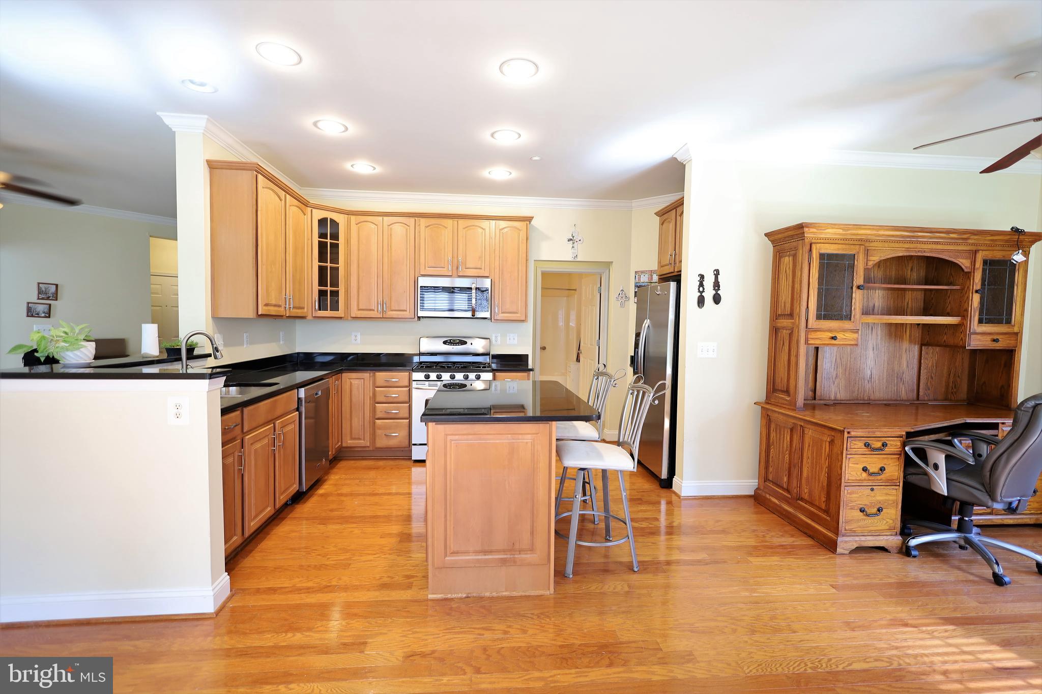 TIREE LAND CONDOMINIUMS - Residential