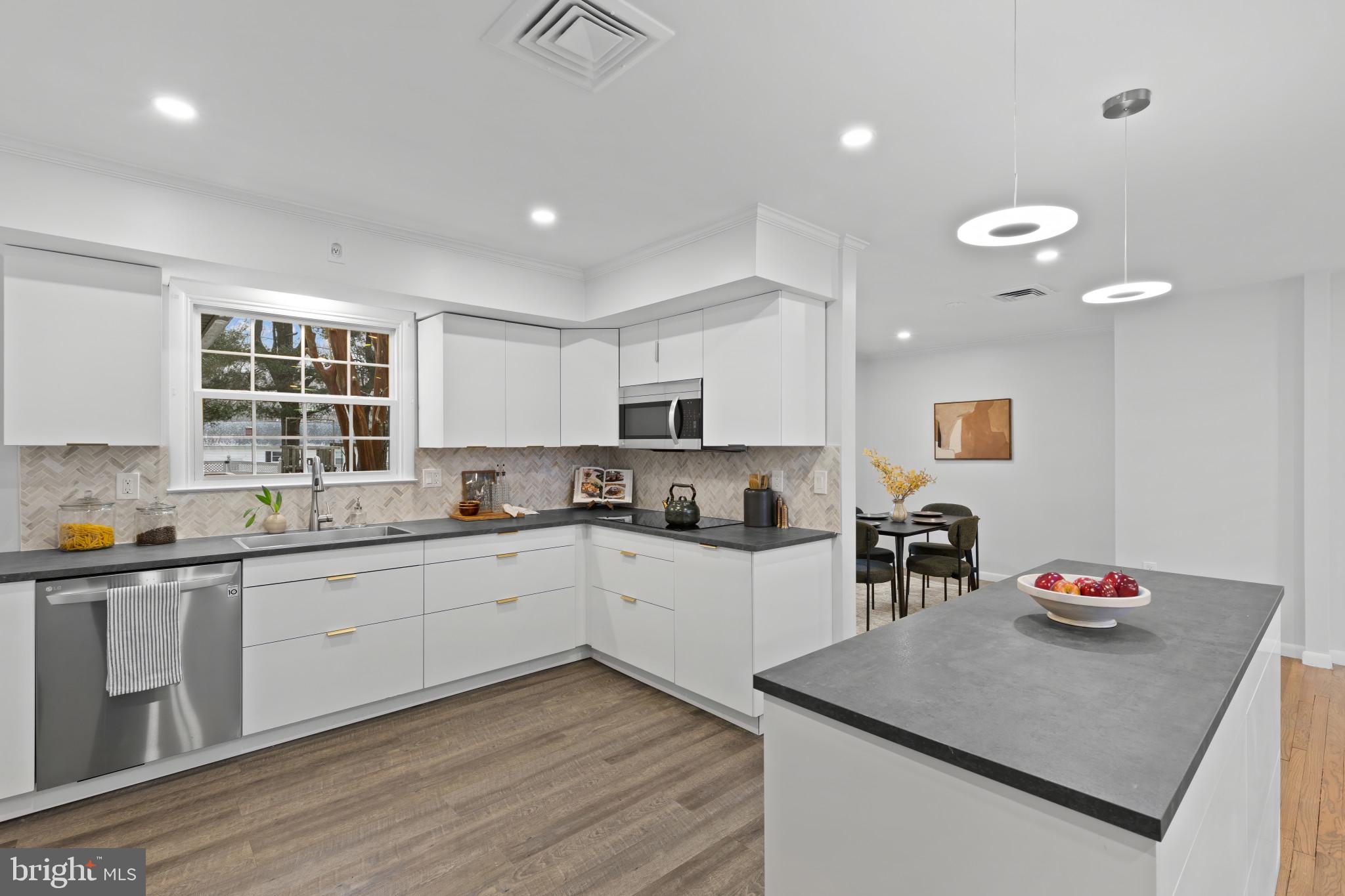 VALLEY MEDE - Residential