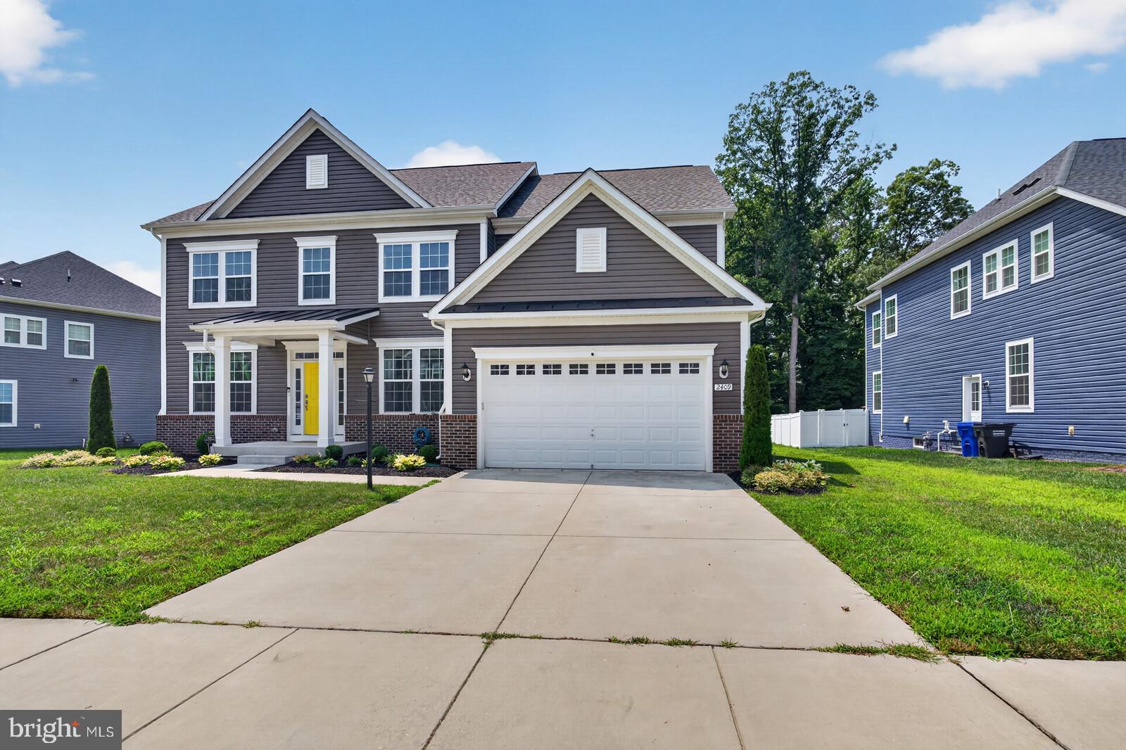 2409 TREE VISTA COURT