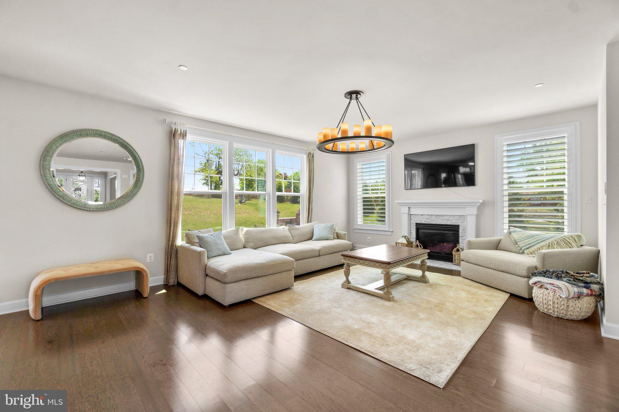 FAIRLANE FARM - Residential