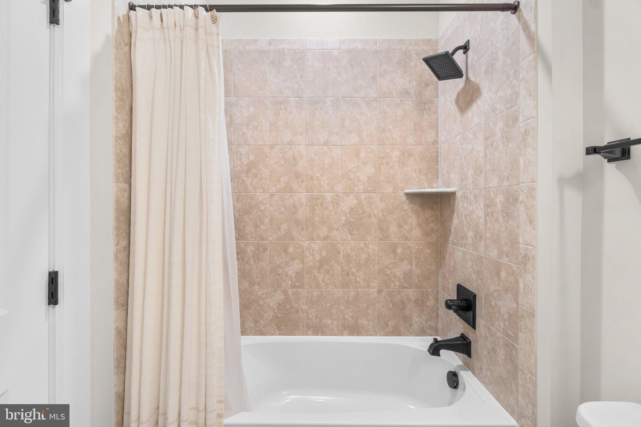 FAIRLANE FARM - Residential