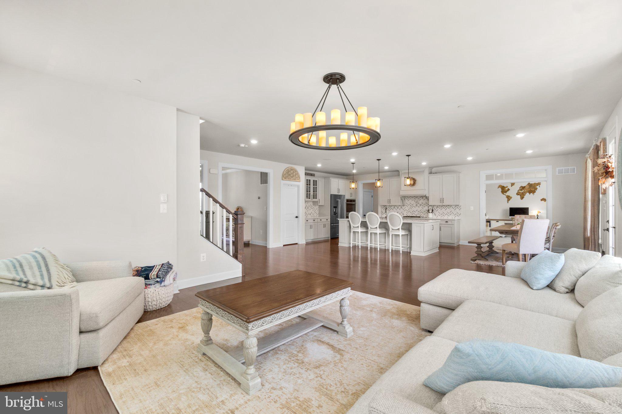 FAIRLANE FARM - Residential