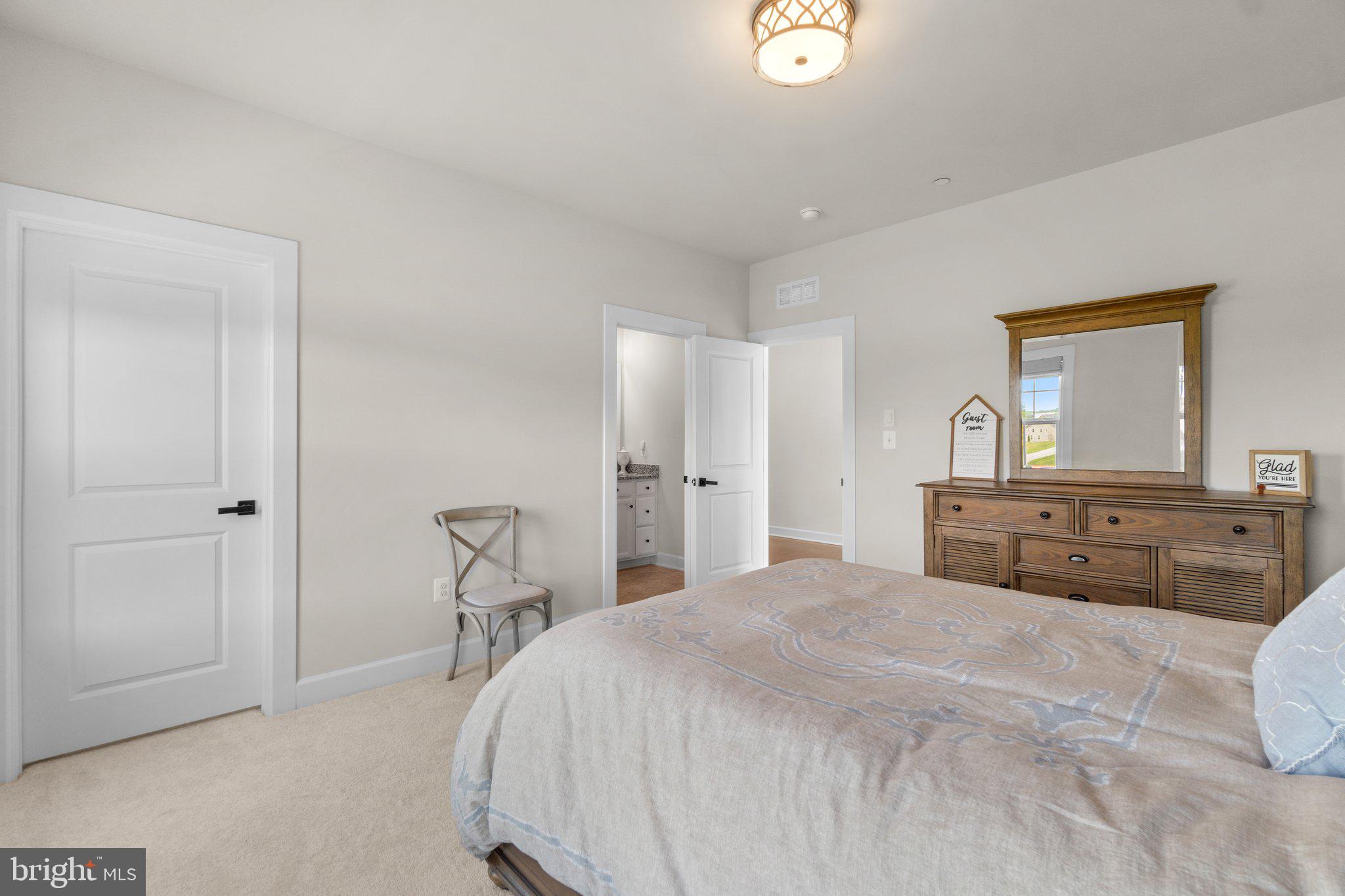 FAIRLANE FARM - Residential